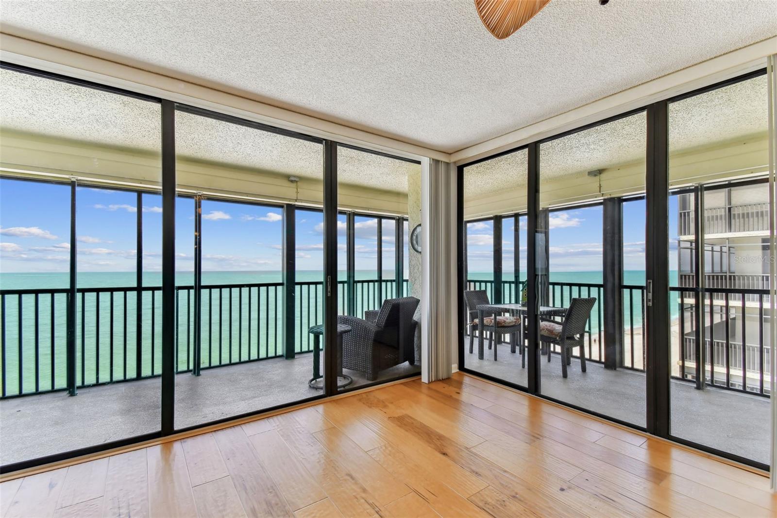 15400 GULF BLVD #702