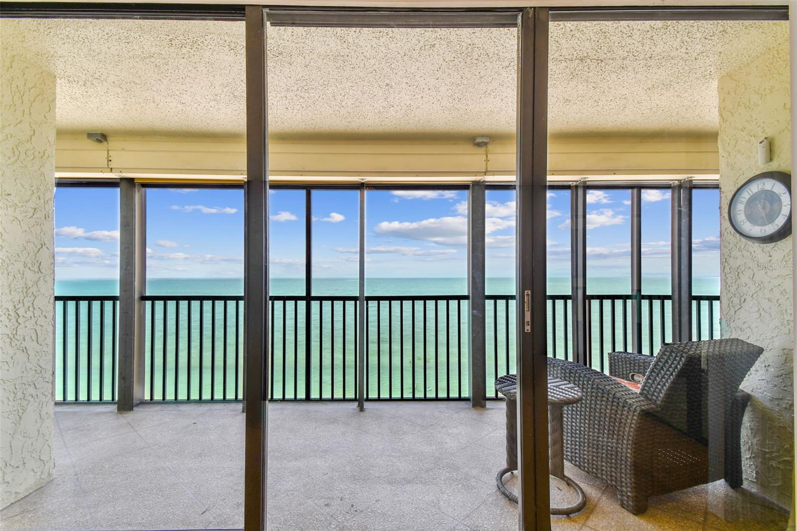 15400 GULF BLVD #702