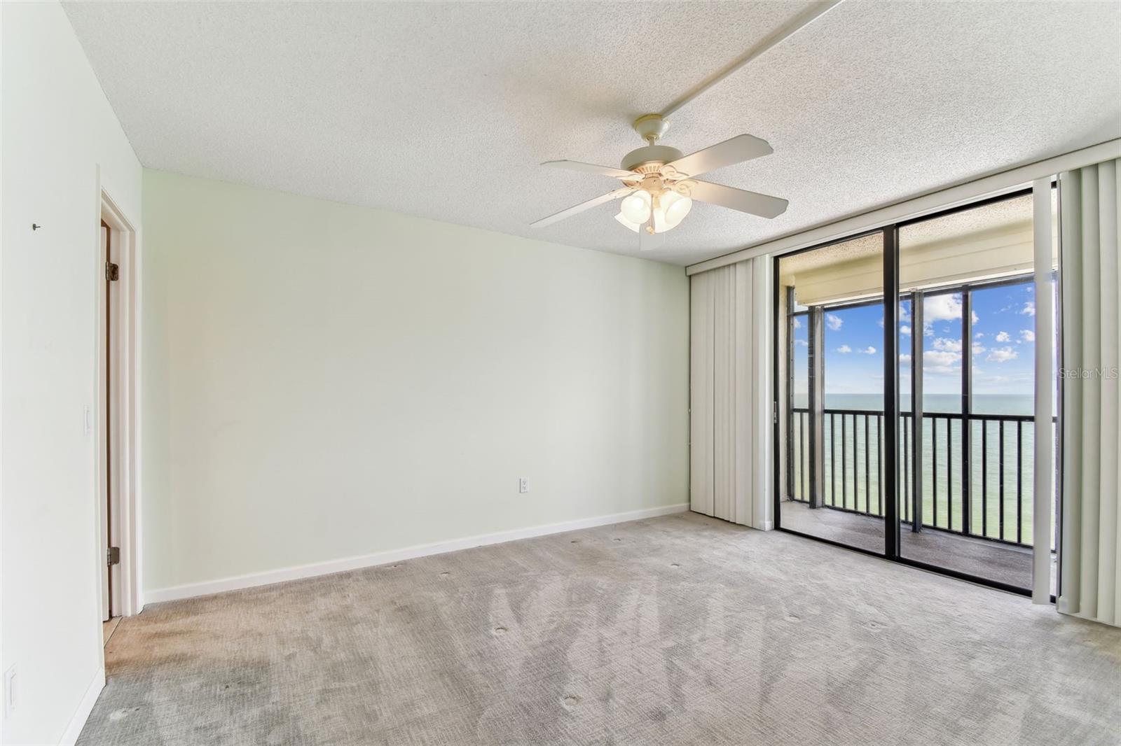 15400 GULF BLVD #702