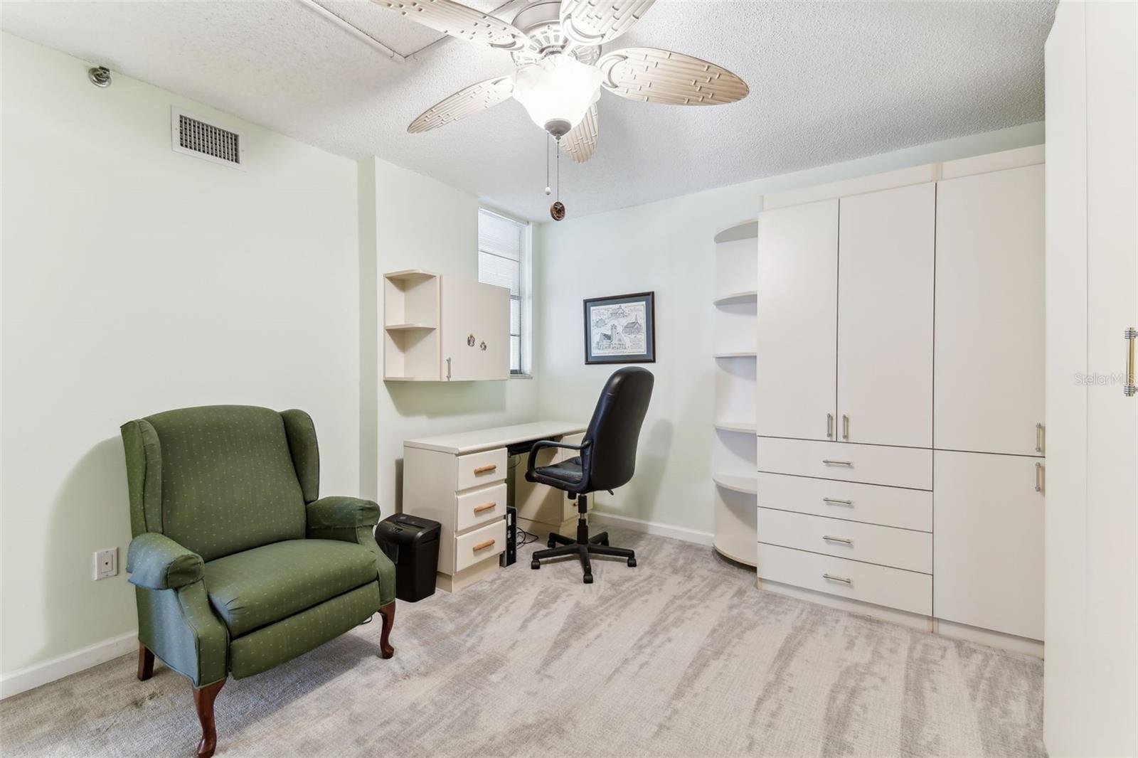 15400 GULF BLVD #702