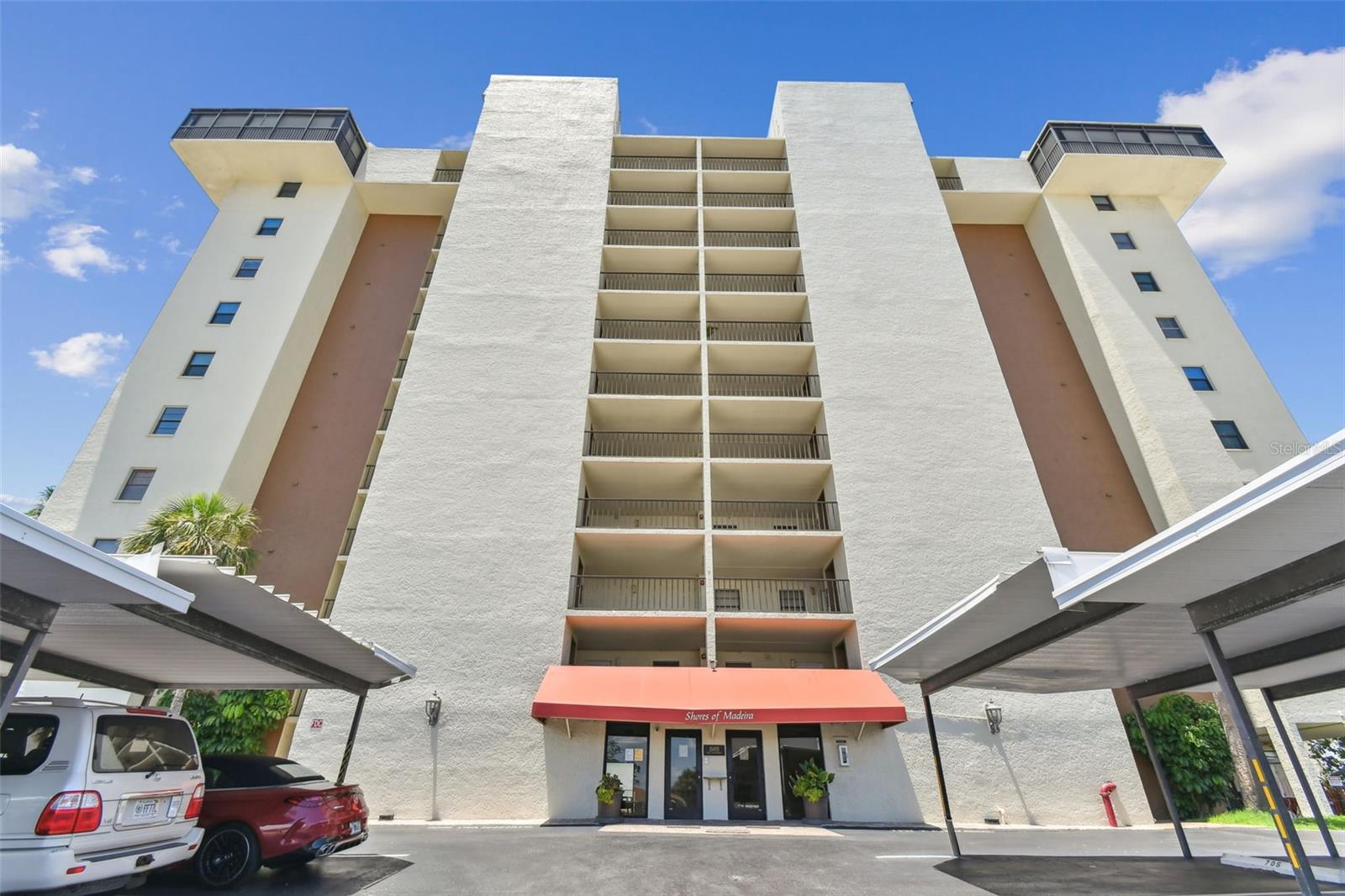 15400 GULF BLVD #702