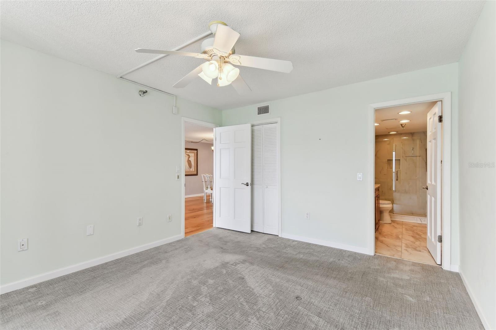 15400 GULF BLVD #702