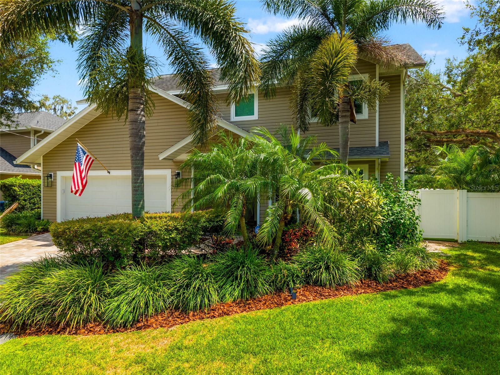 3114 W COACHMAN AVE