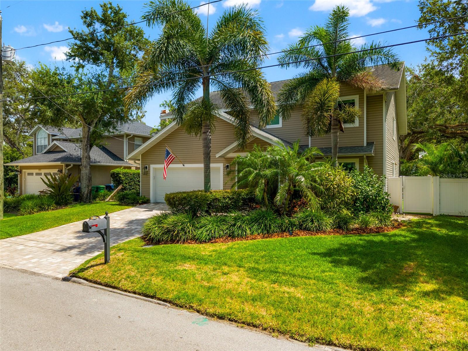 3114 W COACHMAN AVE
