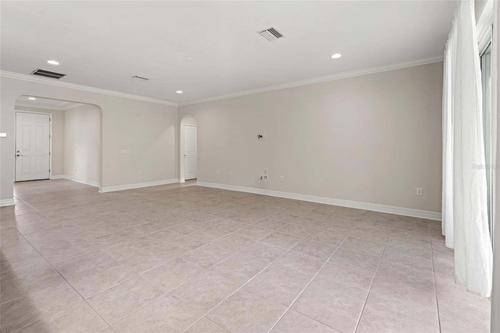 4522 SCARLET LOOP