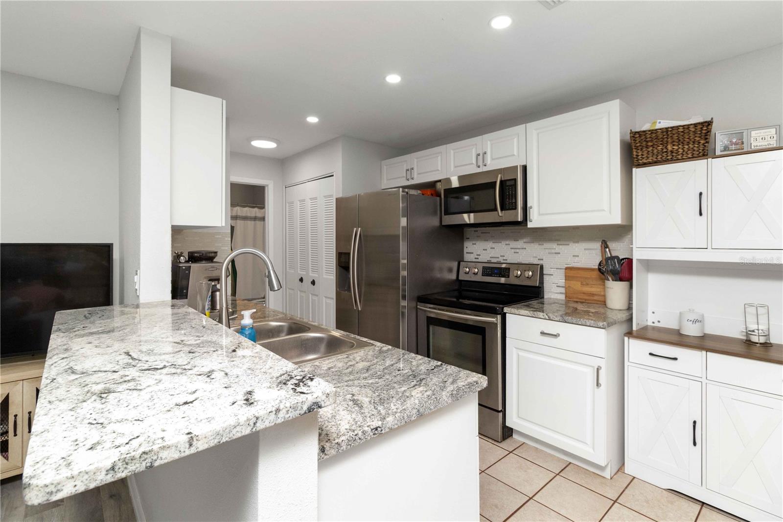 14101 VILLAGE VIEW DR