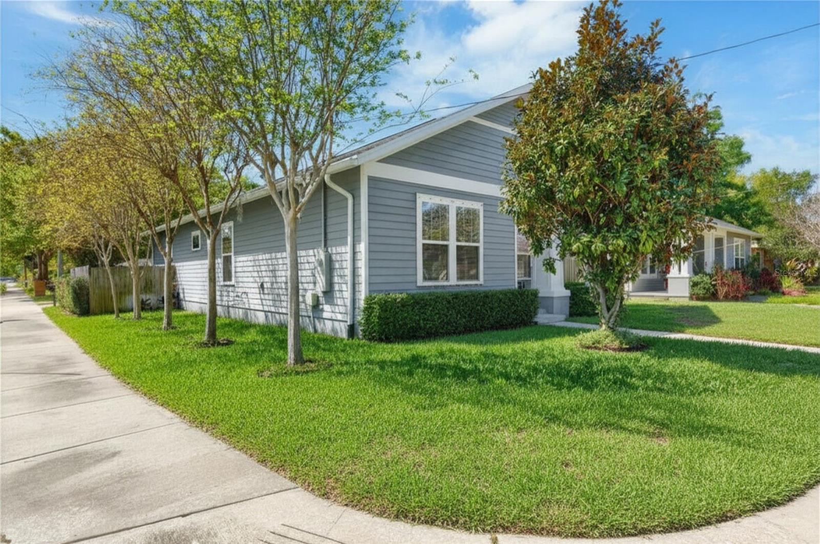 502 W OSBORNE AVE
