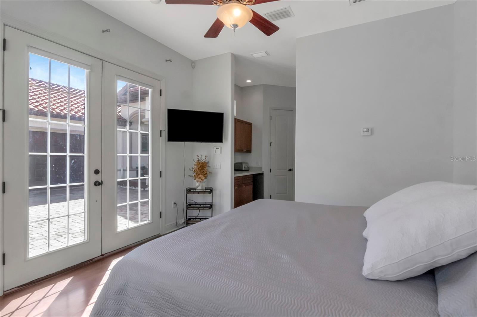 1022 EMERALD CREEK DR