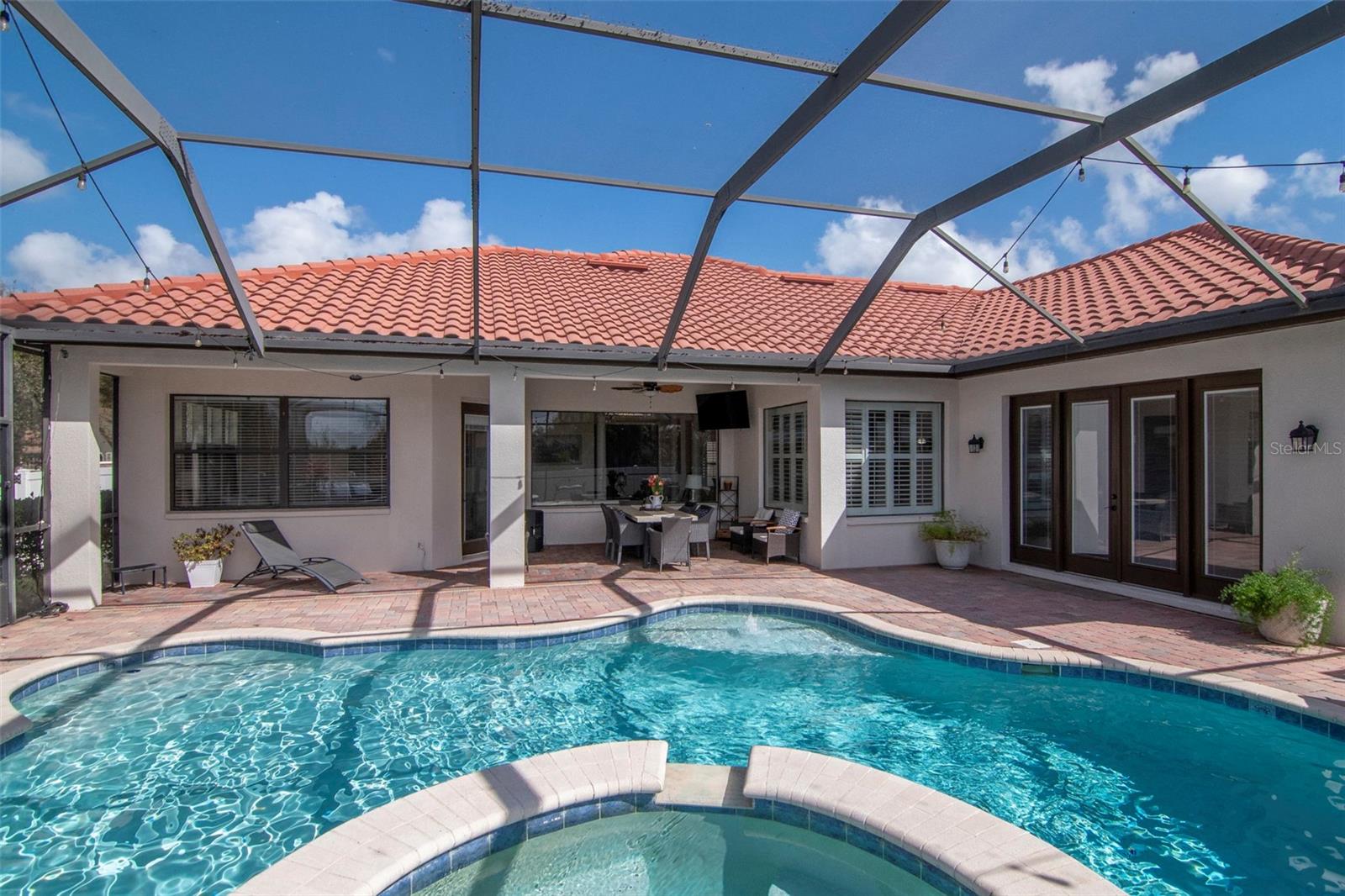 1022 EMERALD CREEK DR