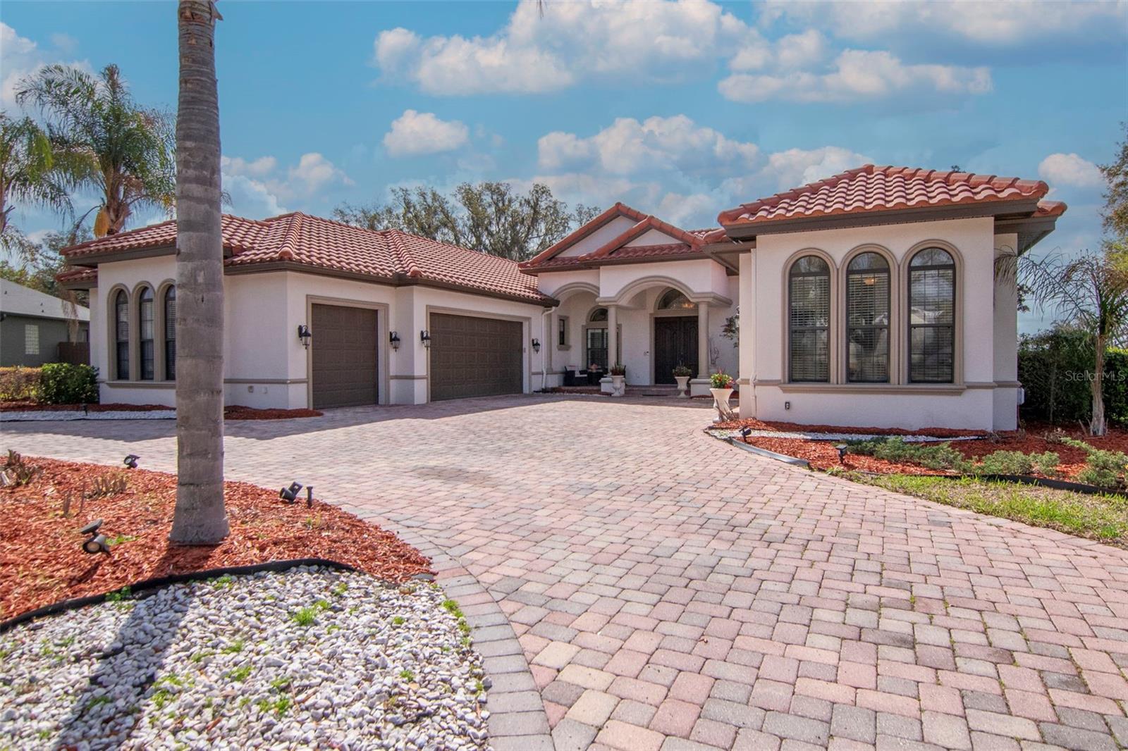 1022 EMERALD CREEK DR