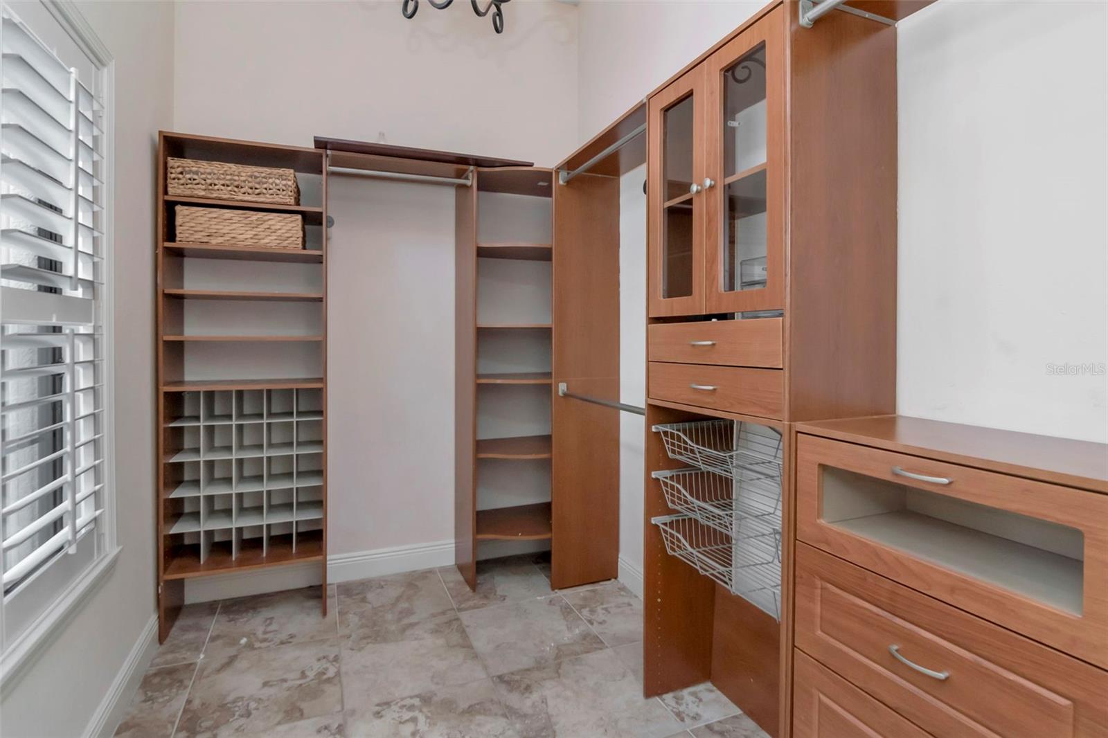 1022 EMERALD CREEK DR