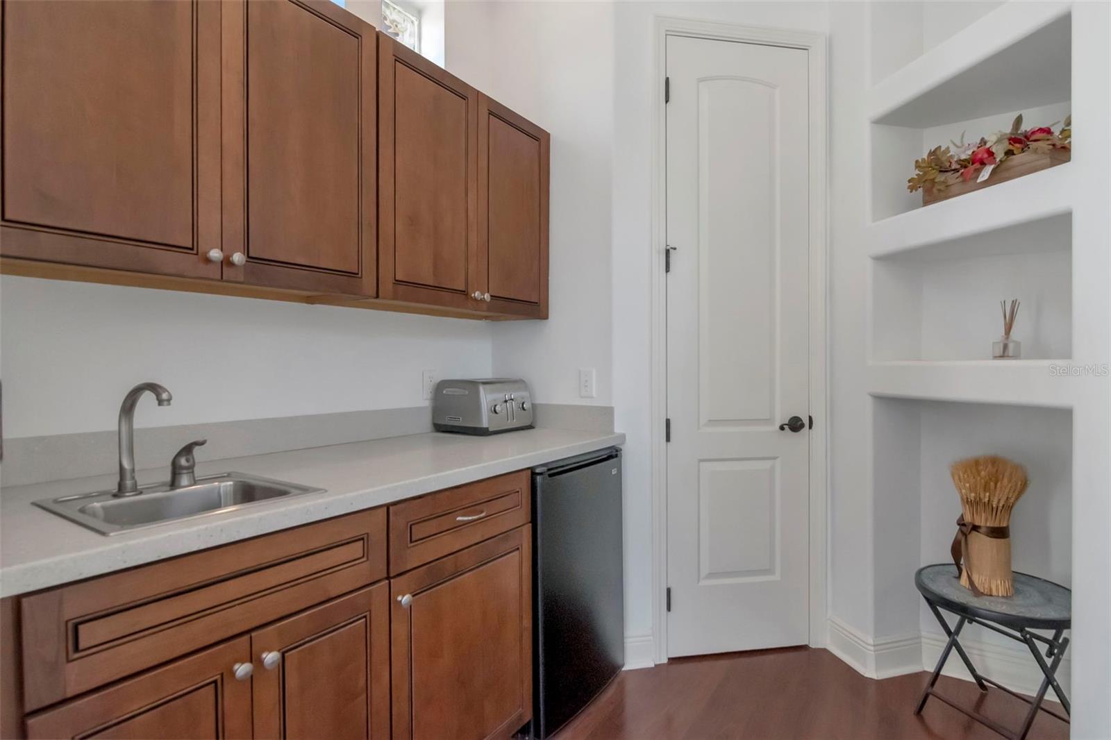 1022 EMERALD CREEK DR