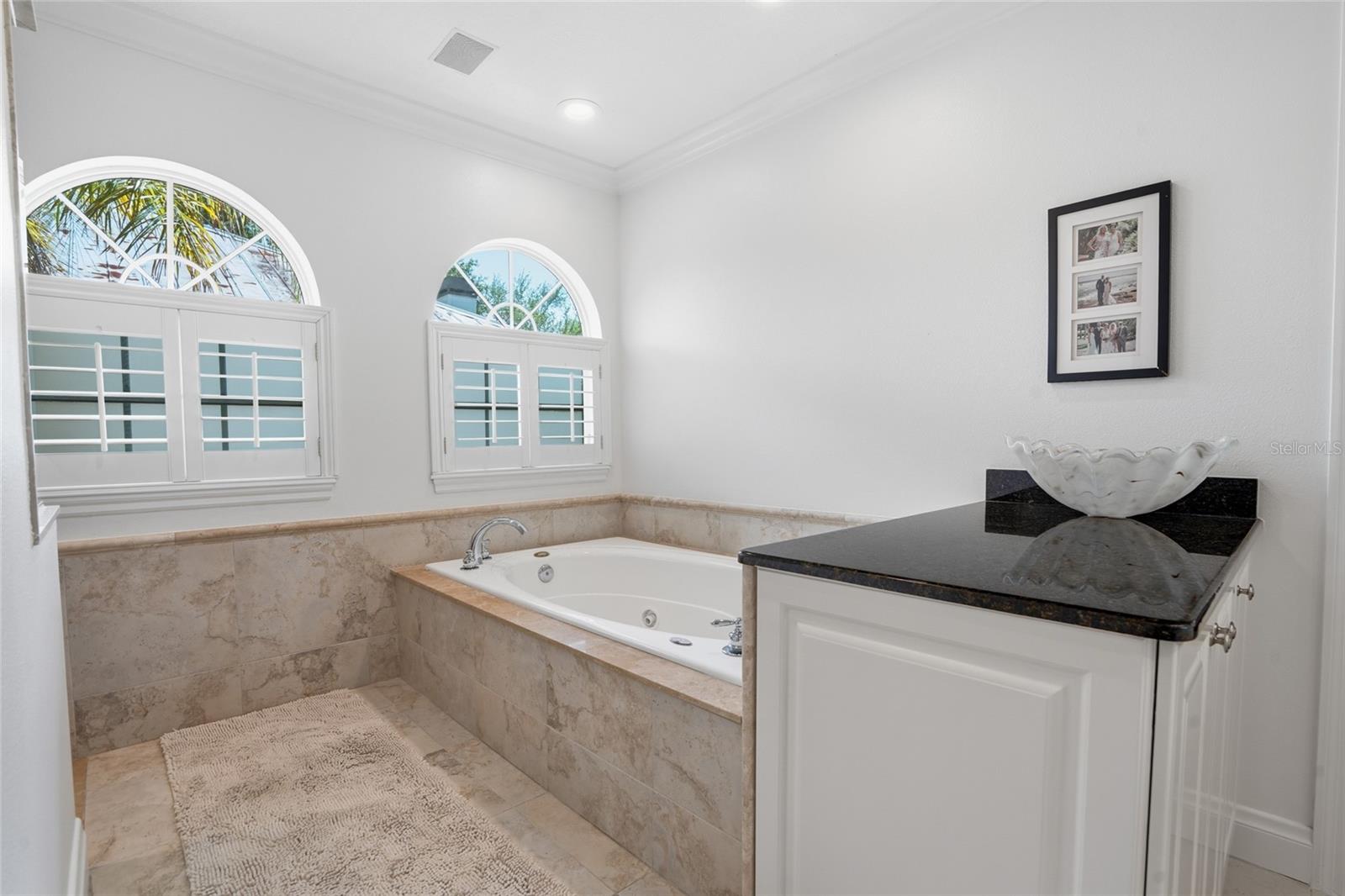 5201 S JULES VERNE CT