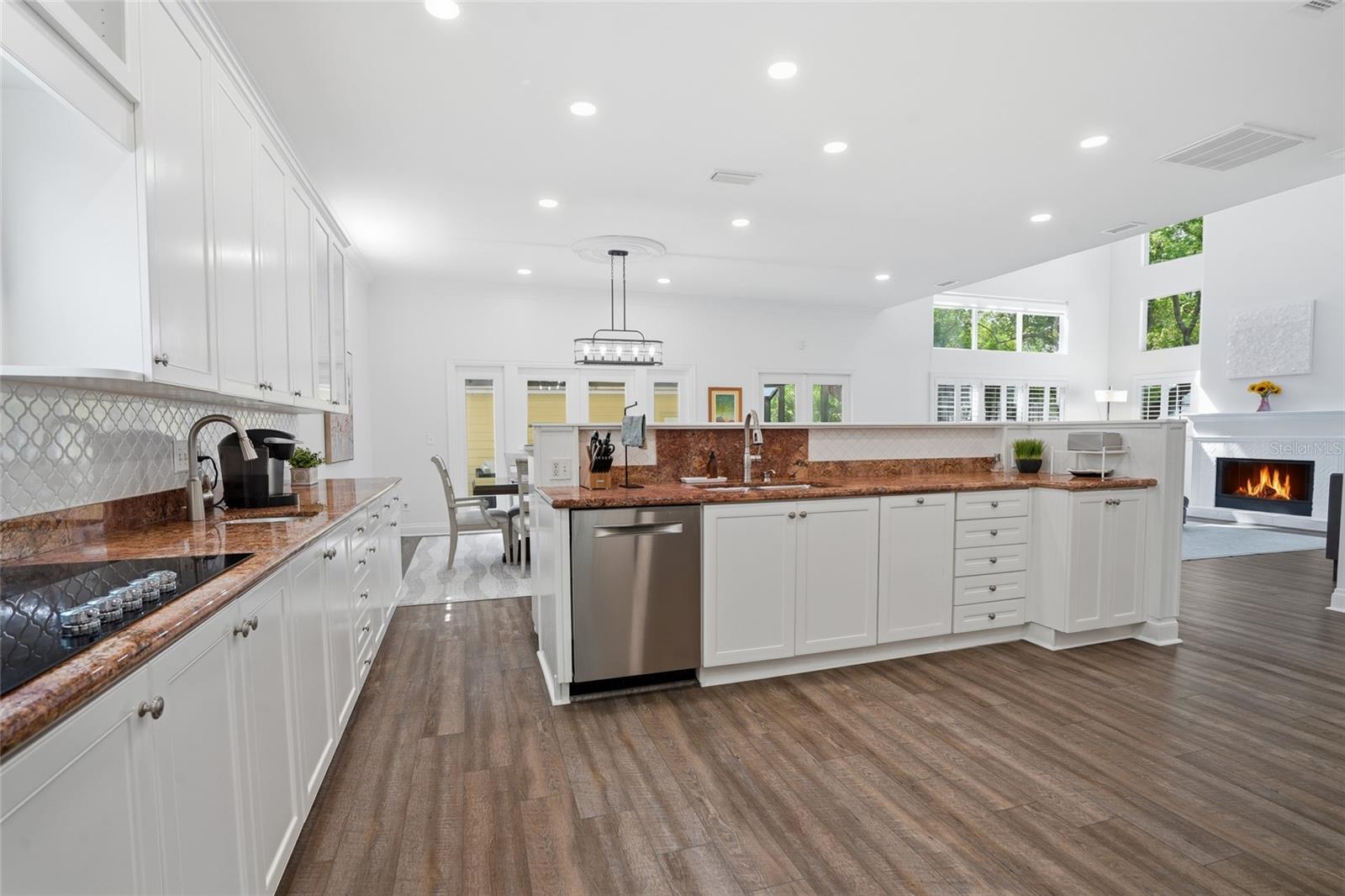 5201 S JULES VERNE CT