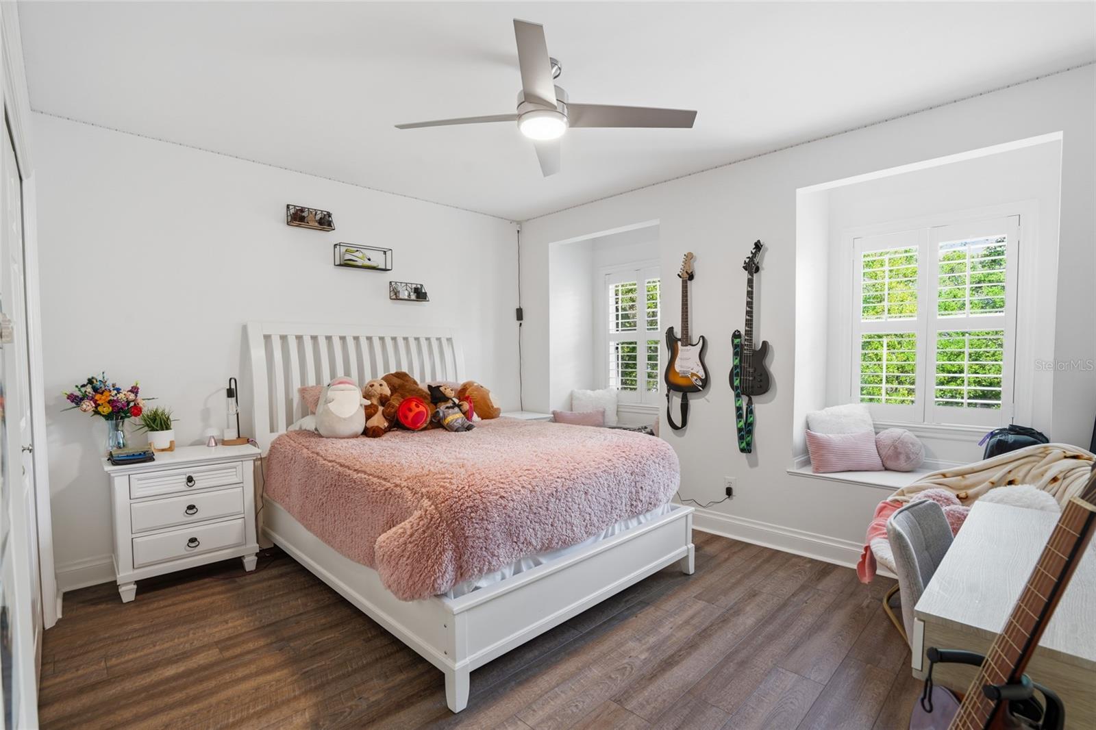 5201 S JULES VERNE CT