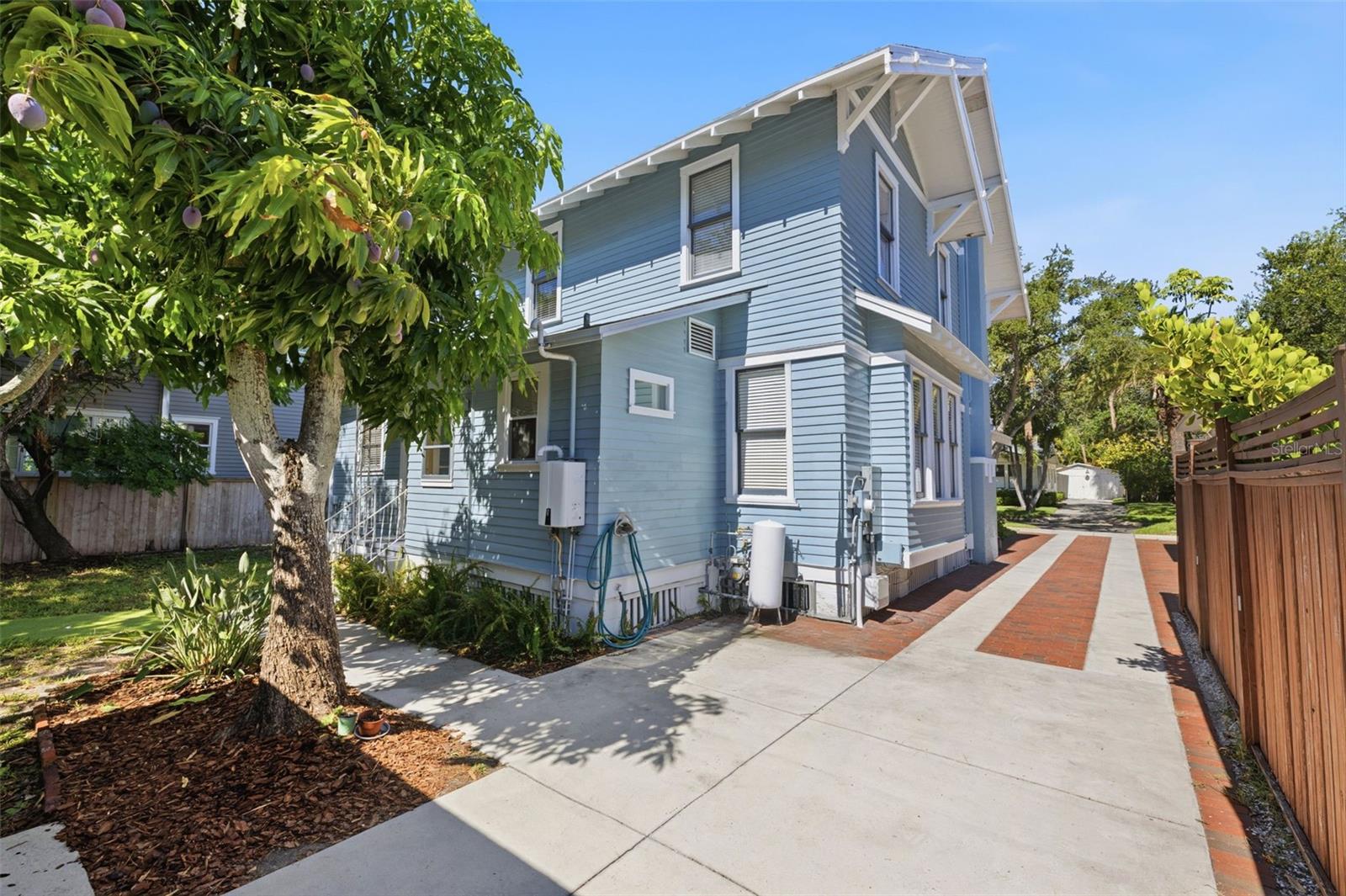 720 S FIELDING AVE
