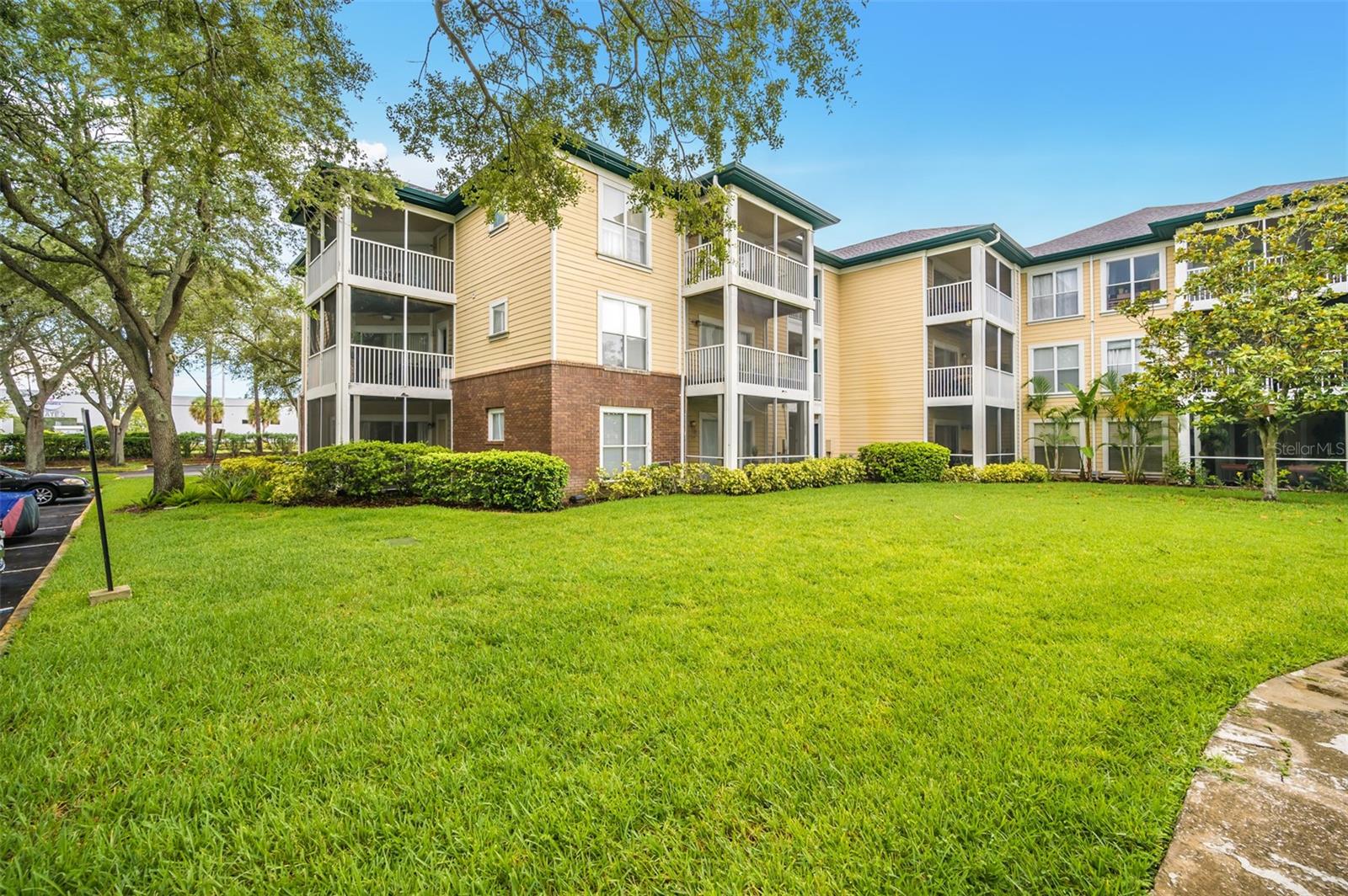 4115 CHATHAM OAK CT #209