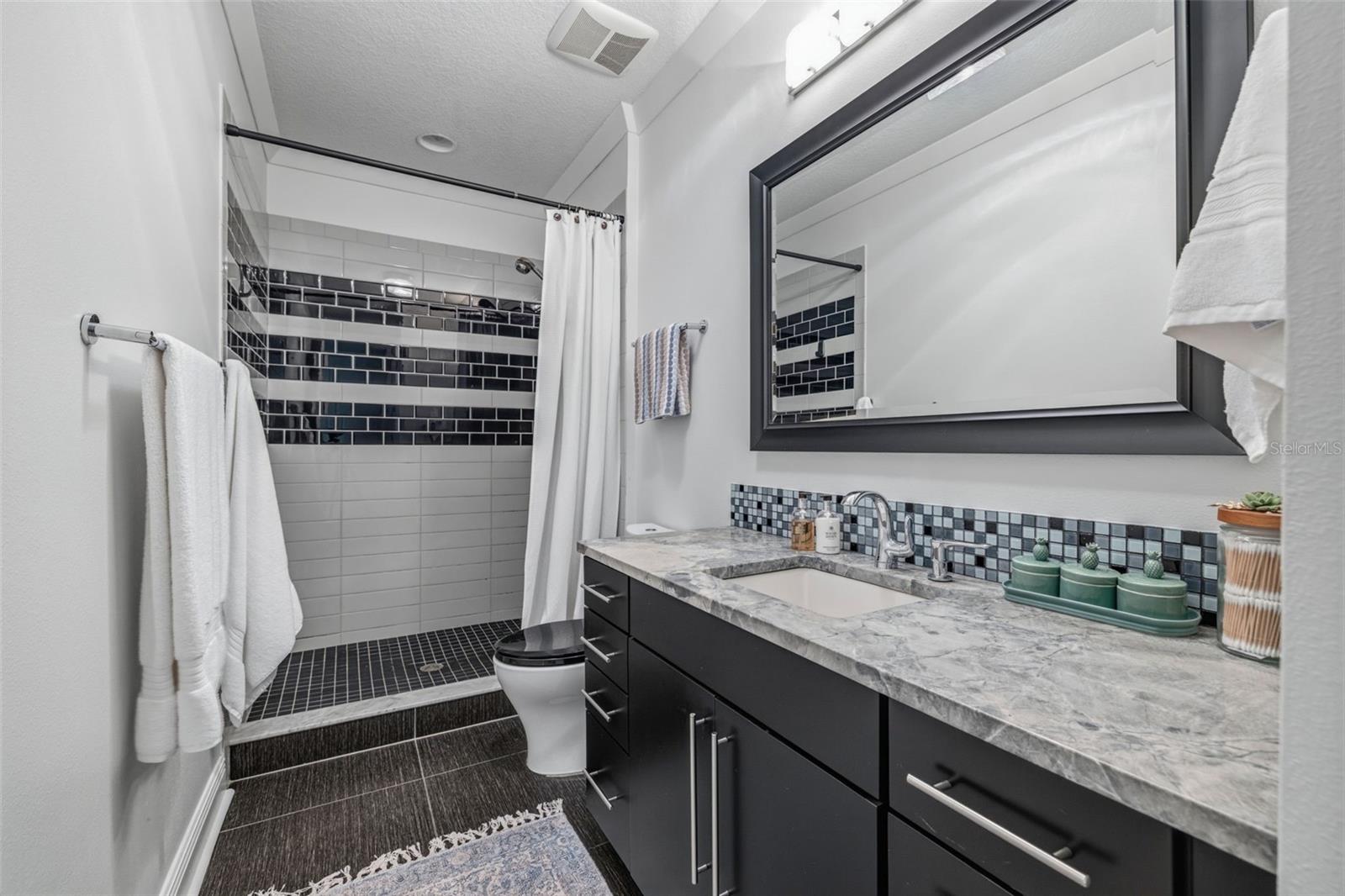 3210 W VILLA ROSA ST