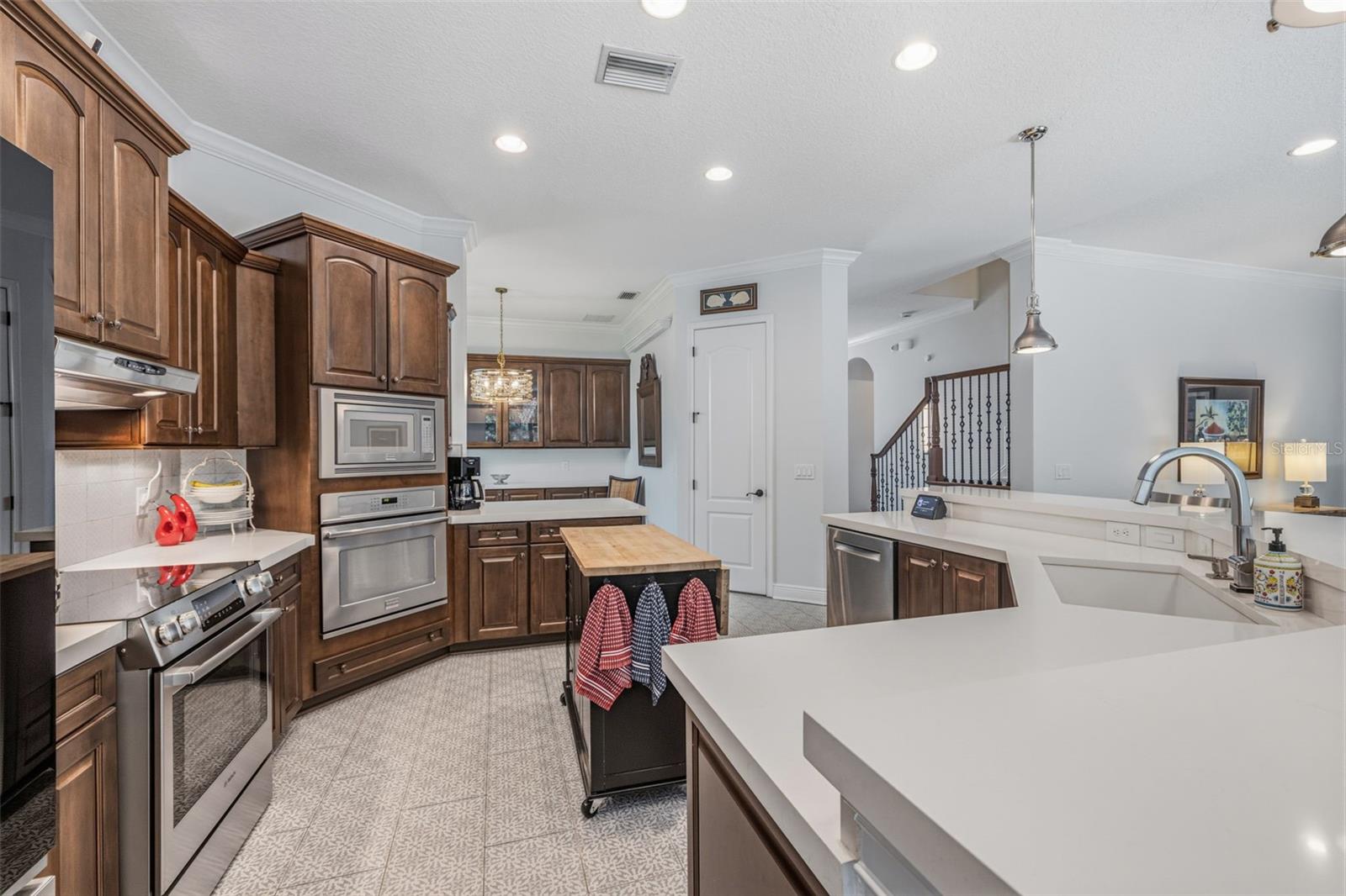 3210 W VILLA ROSA ST