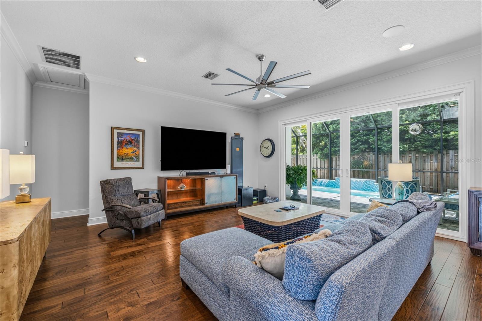 3210 W VILLA ROSA ST