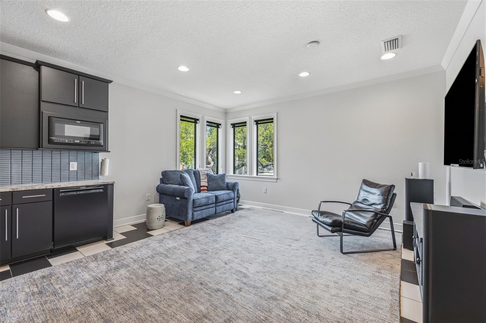 3210 W VILLA ROSA ST