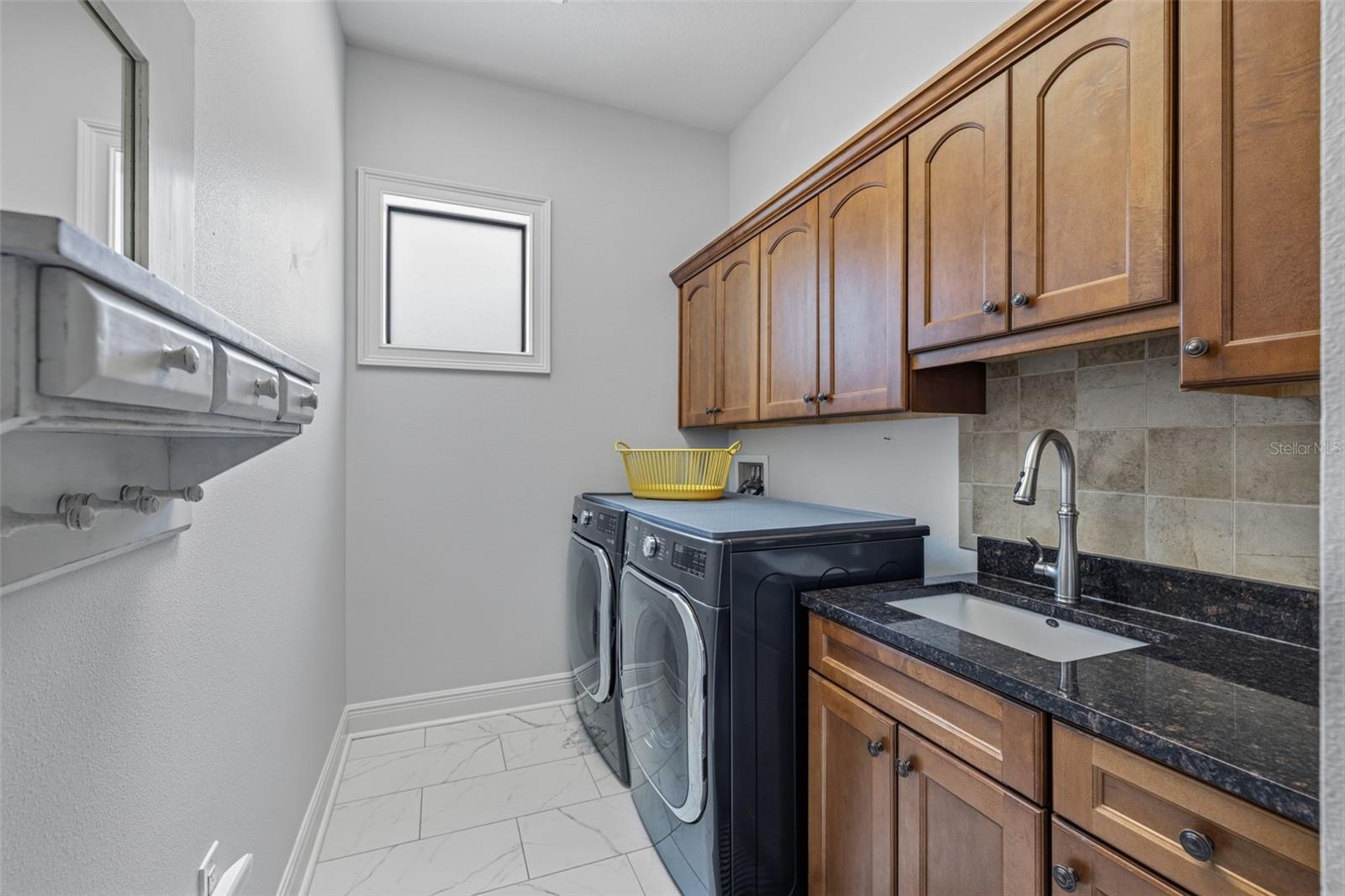 3210 W VILLA ROSA ST