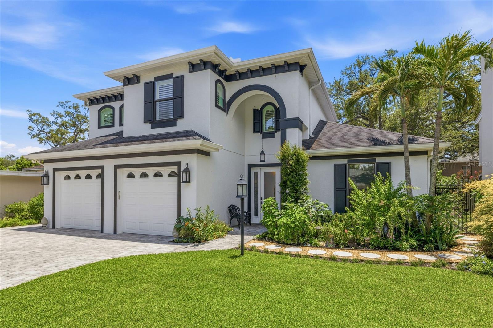3210 W VILLA ROSA ST