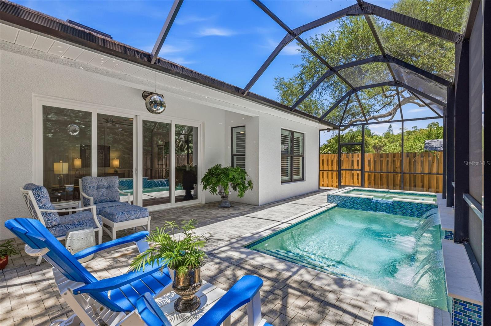 3210 W VILLA ROSA ST