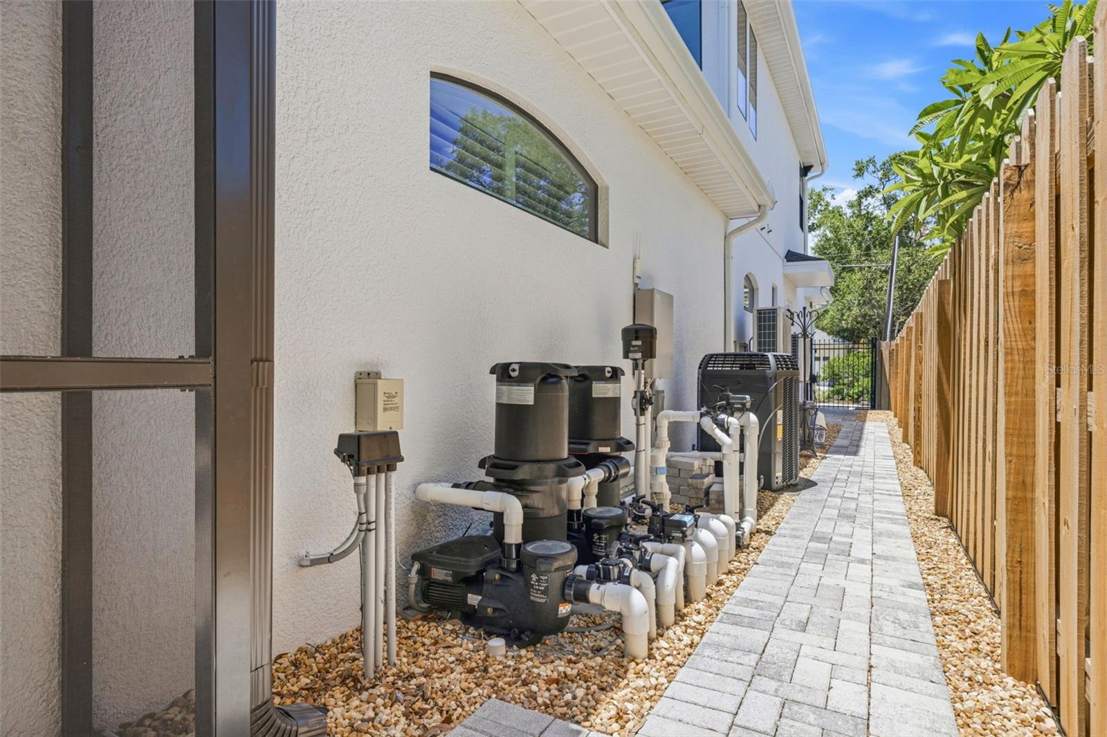 3210 W VILLA ROSA ST