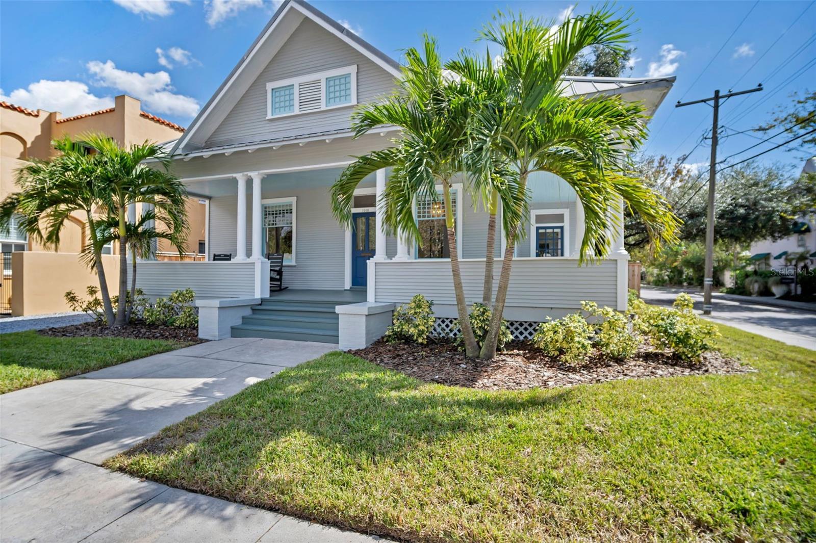 1918 W DEKLE AVE
