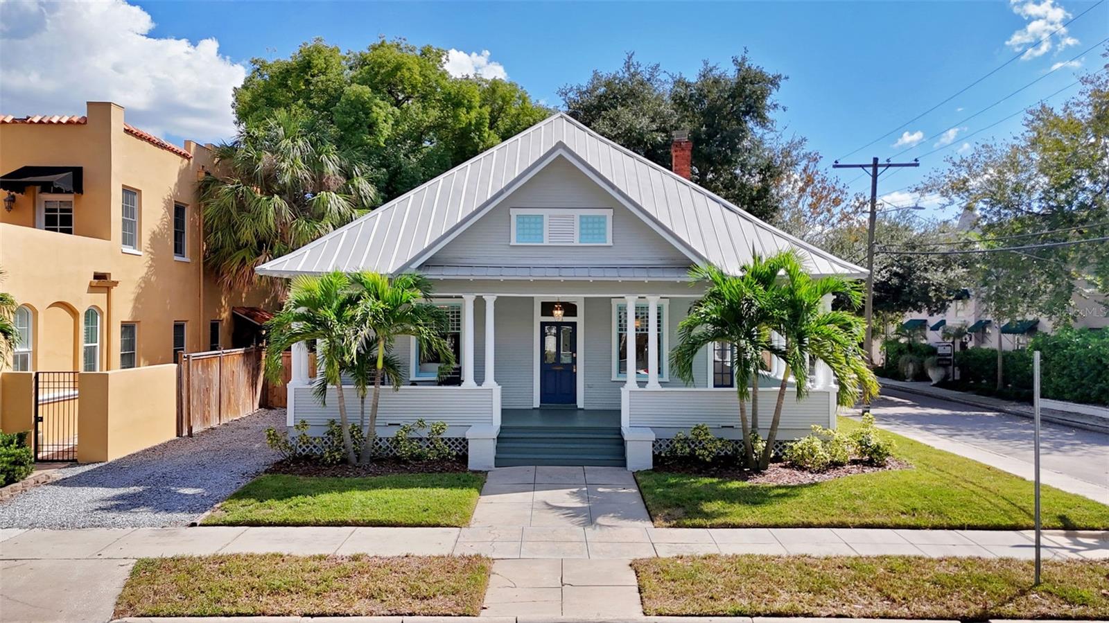 1918 W DEKLE AVE