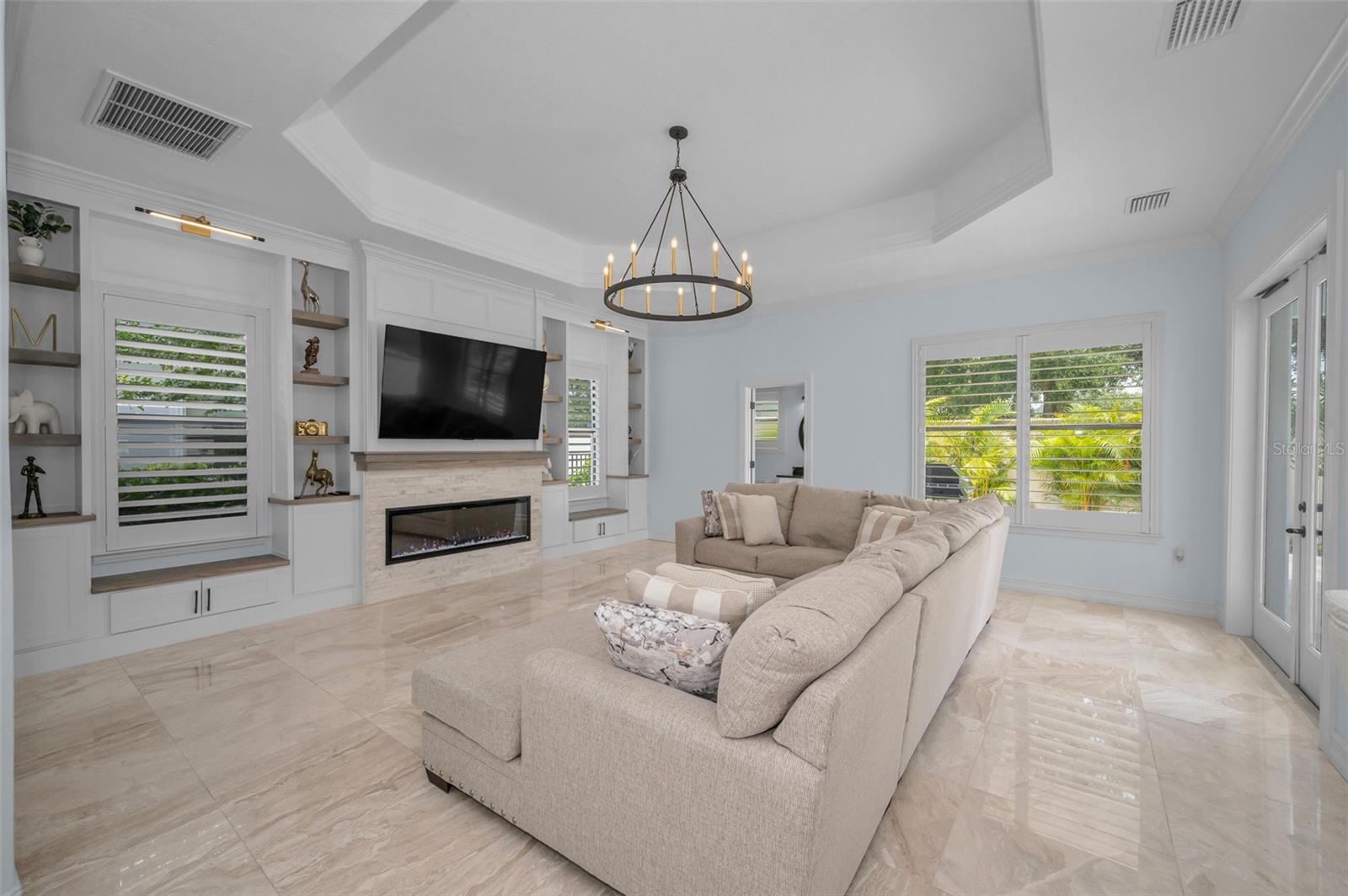 10238 PONTOFINO CIR
