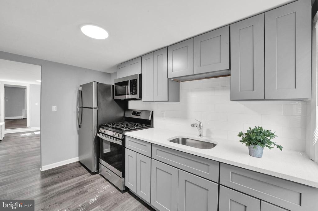 110 CROSSWICKS ST #110