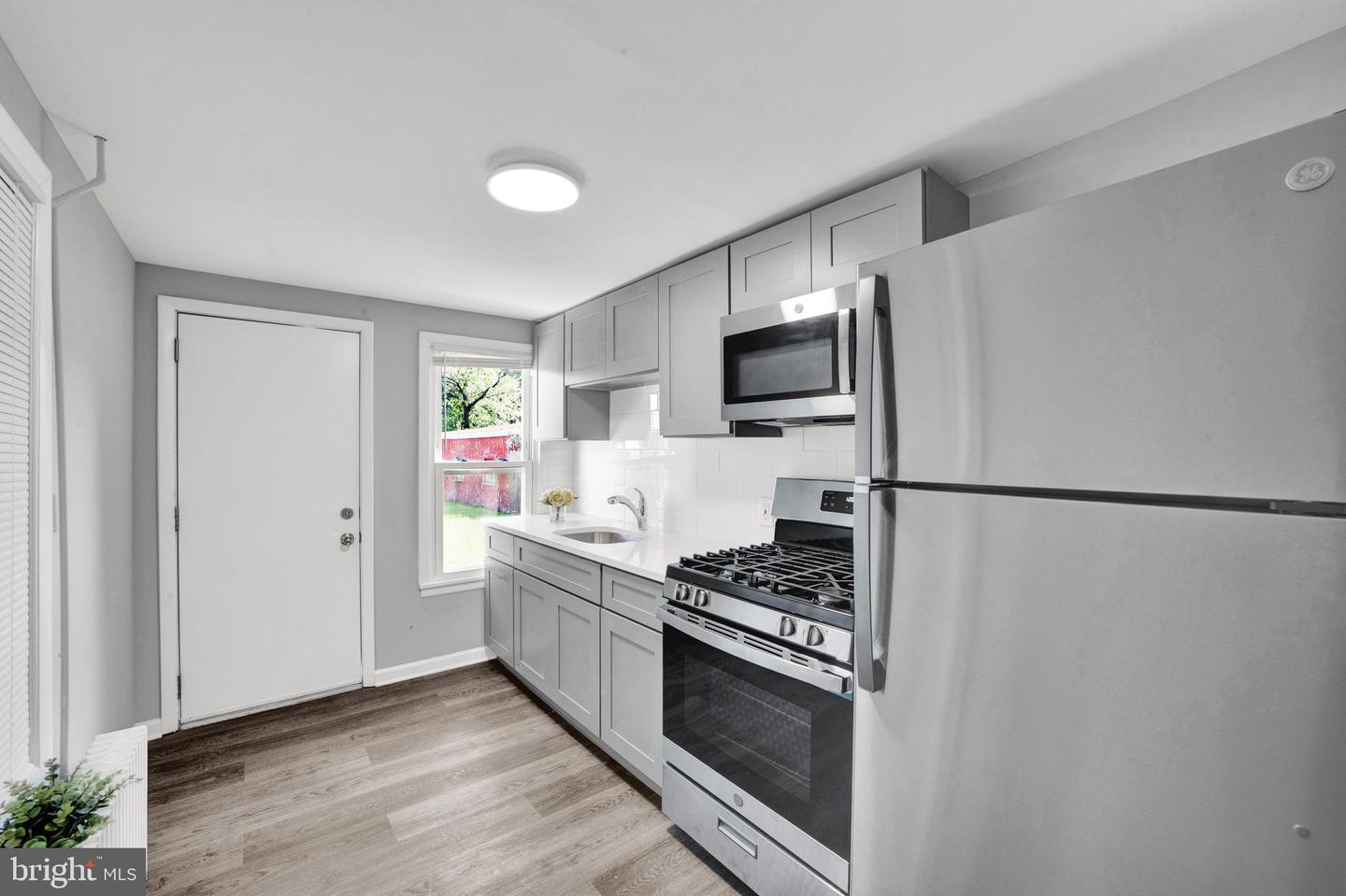 110--114 CROSSWICKS ST #112