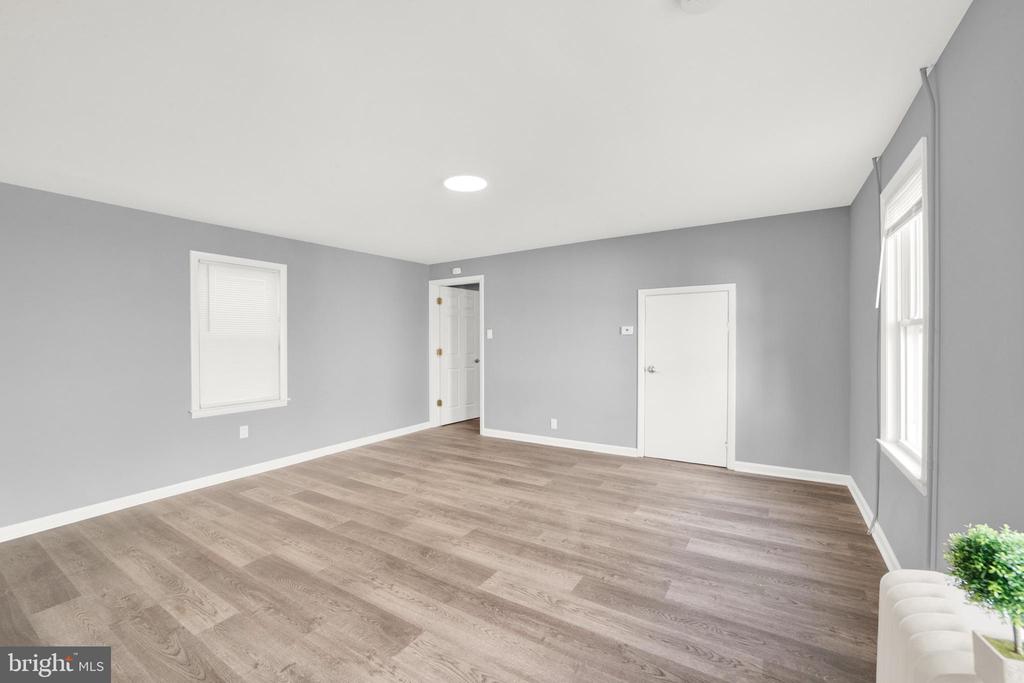 110--114 CROSSWICKS ST #114A