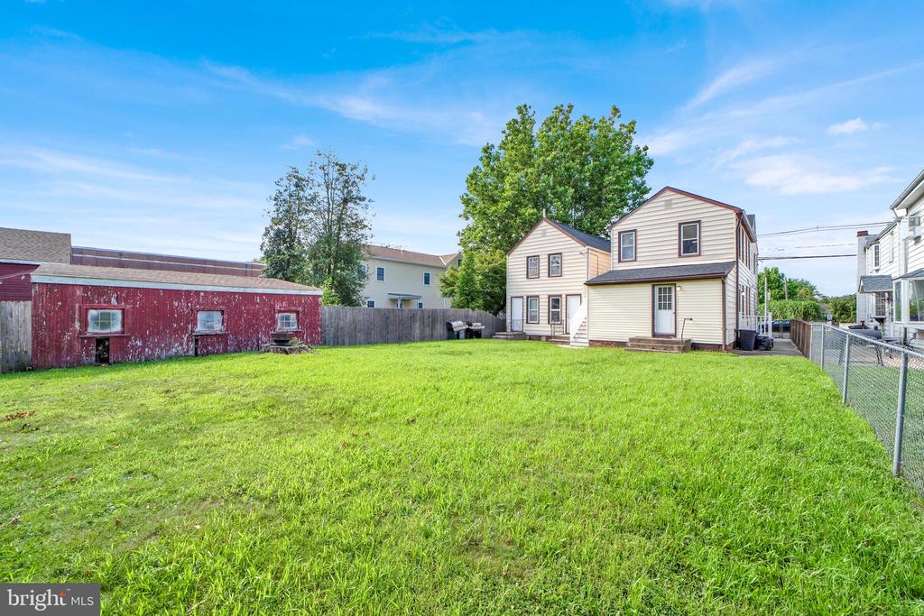 110--114 CROSSWICKS ST #114B