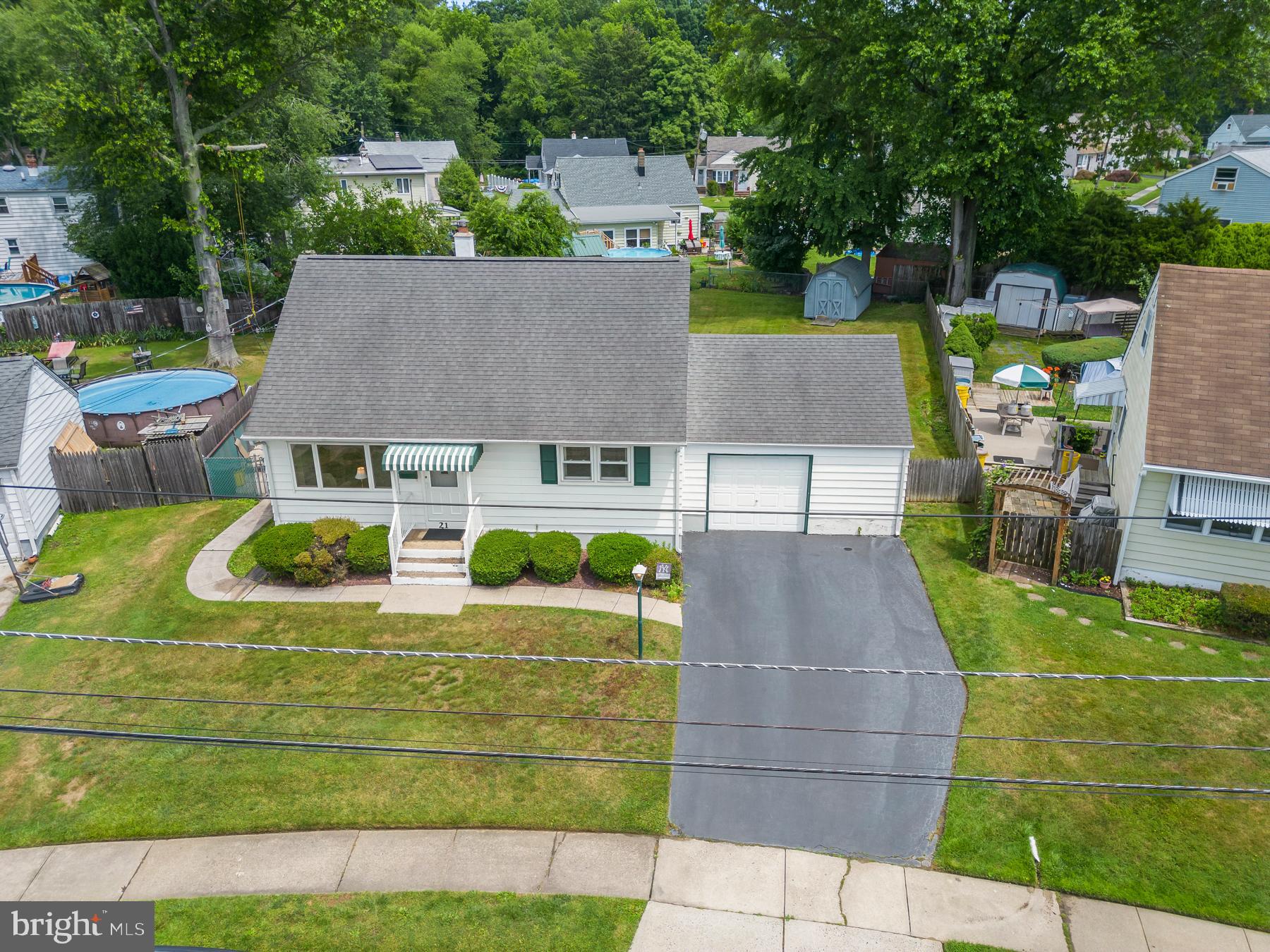 21 TAPPAN AVENUE