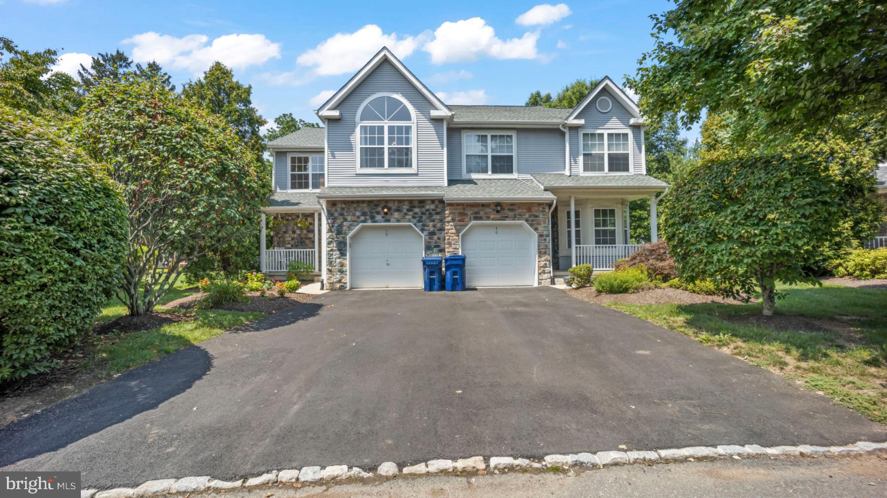 12 VILLAGE COURT
