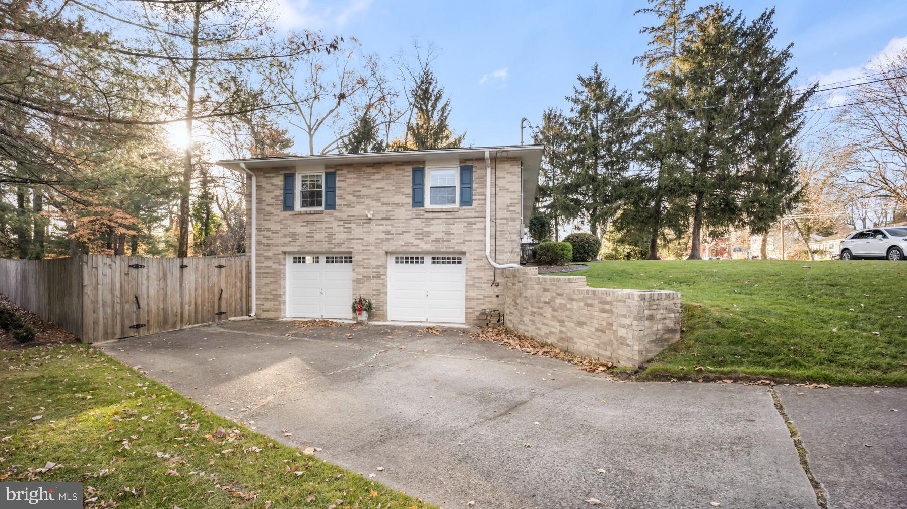 13 Rosalind DRIVE