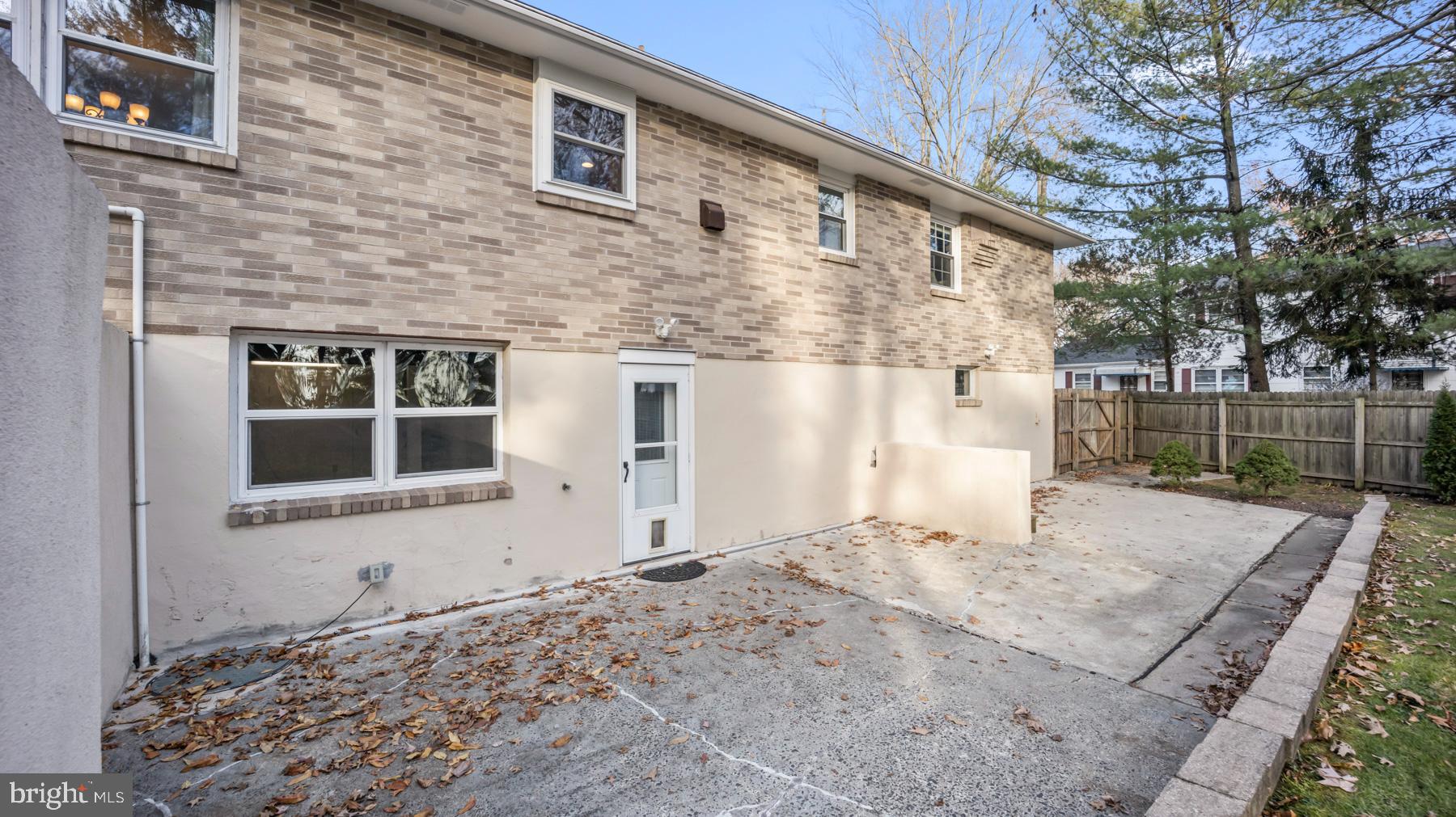 13 Rosalind DRIVE
