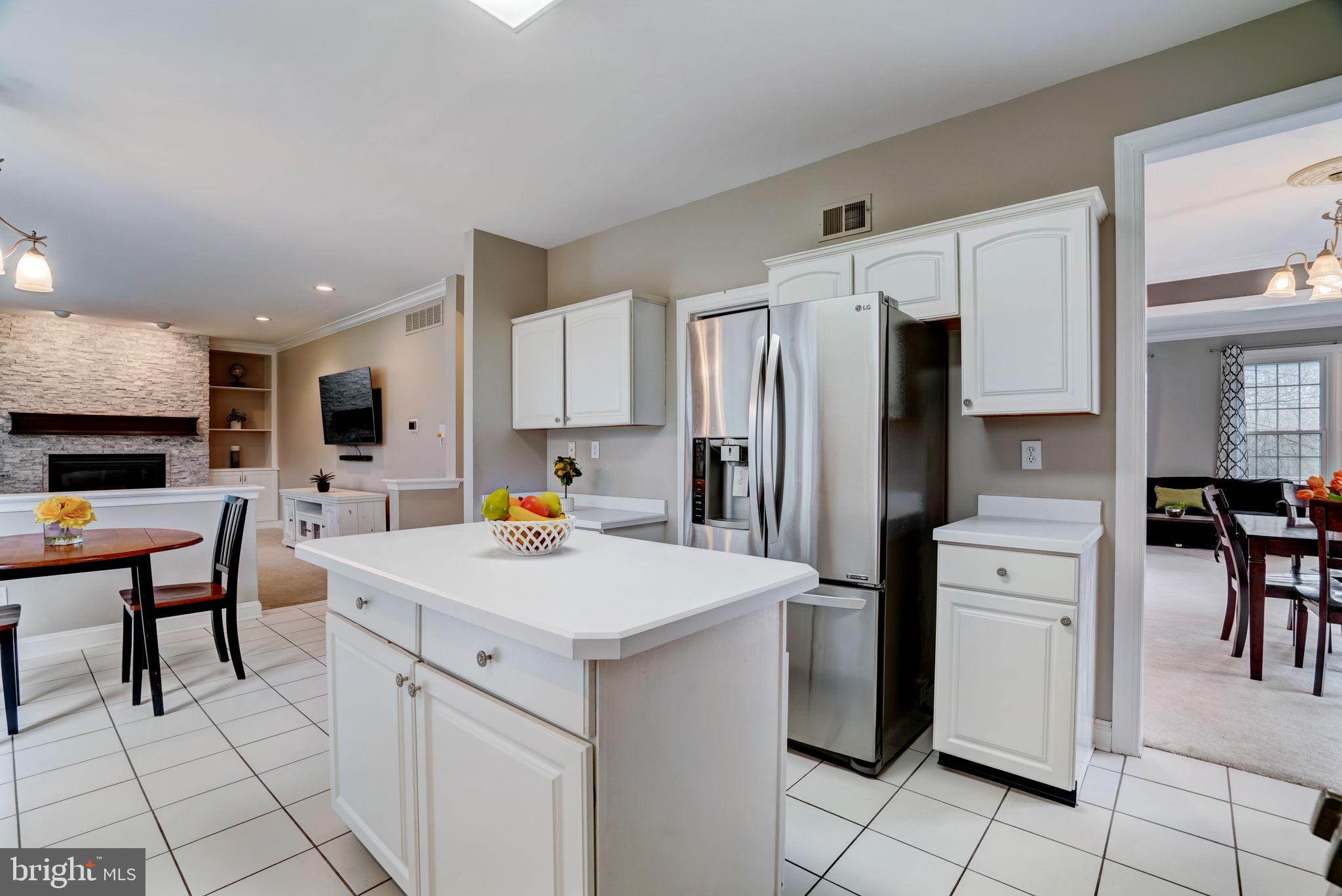 14 Larchmont Ct