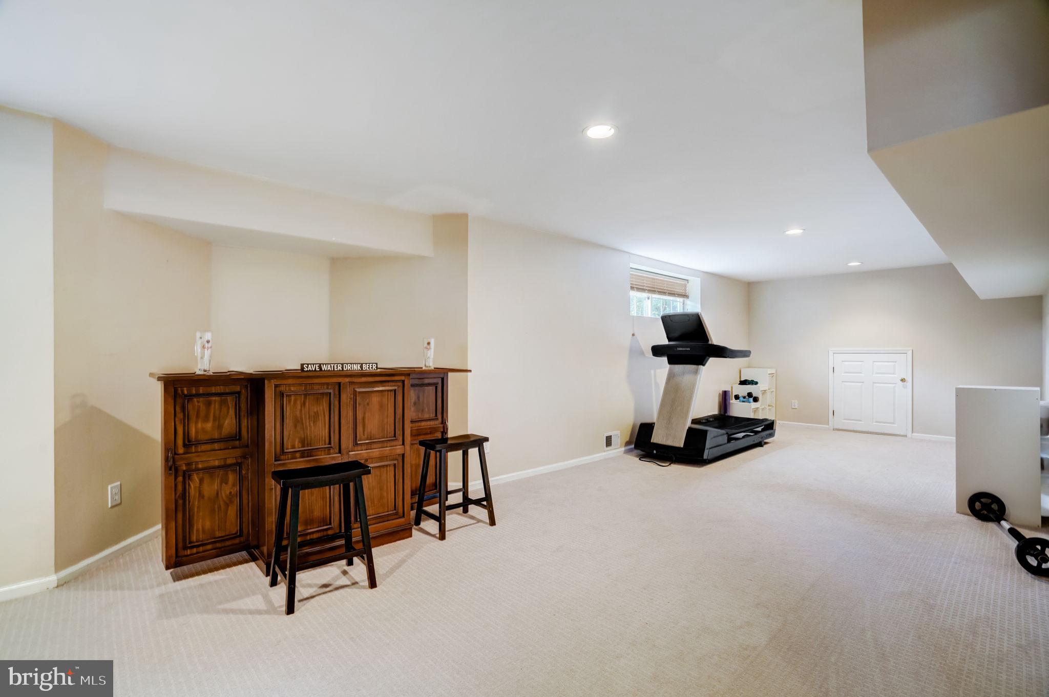 14 Larchmont Ct