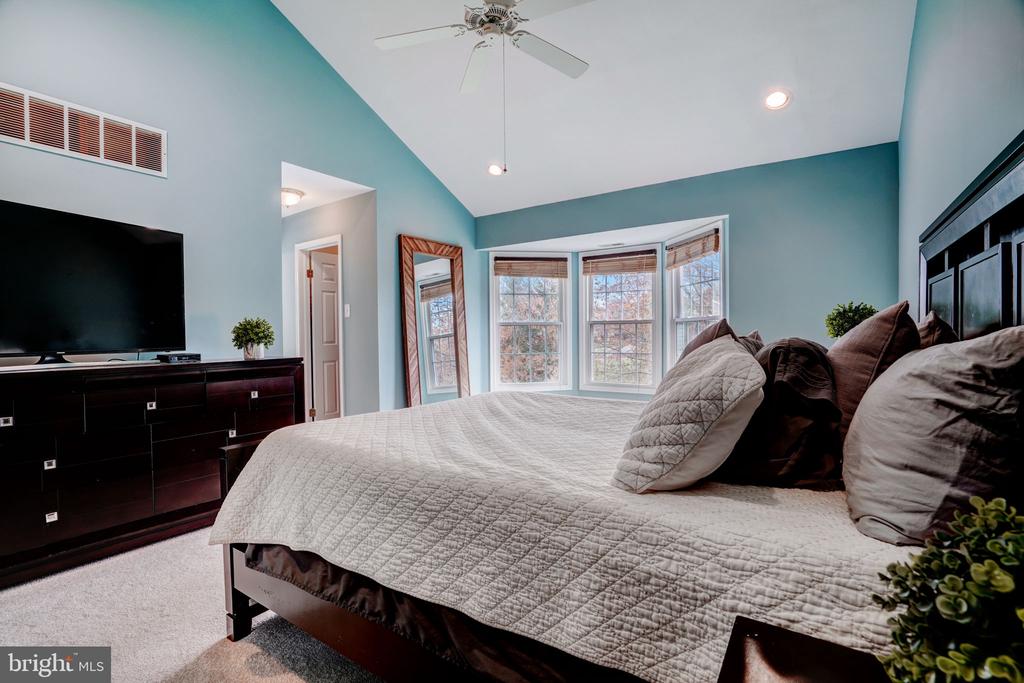 14 Larchmont Ct