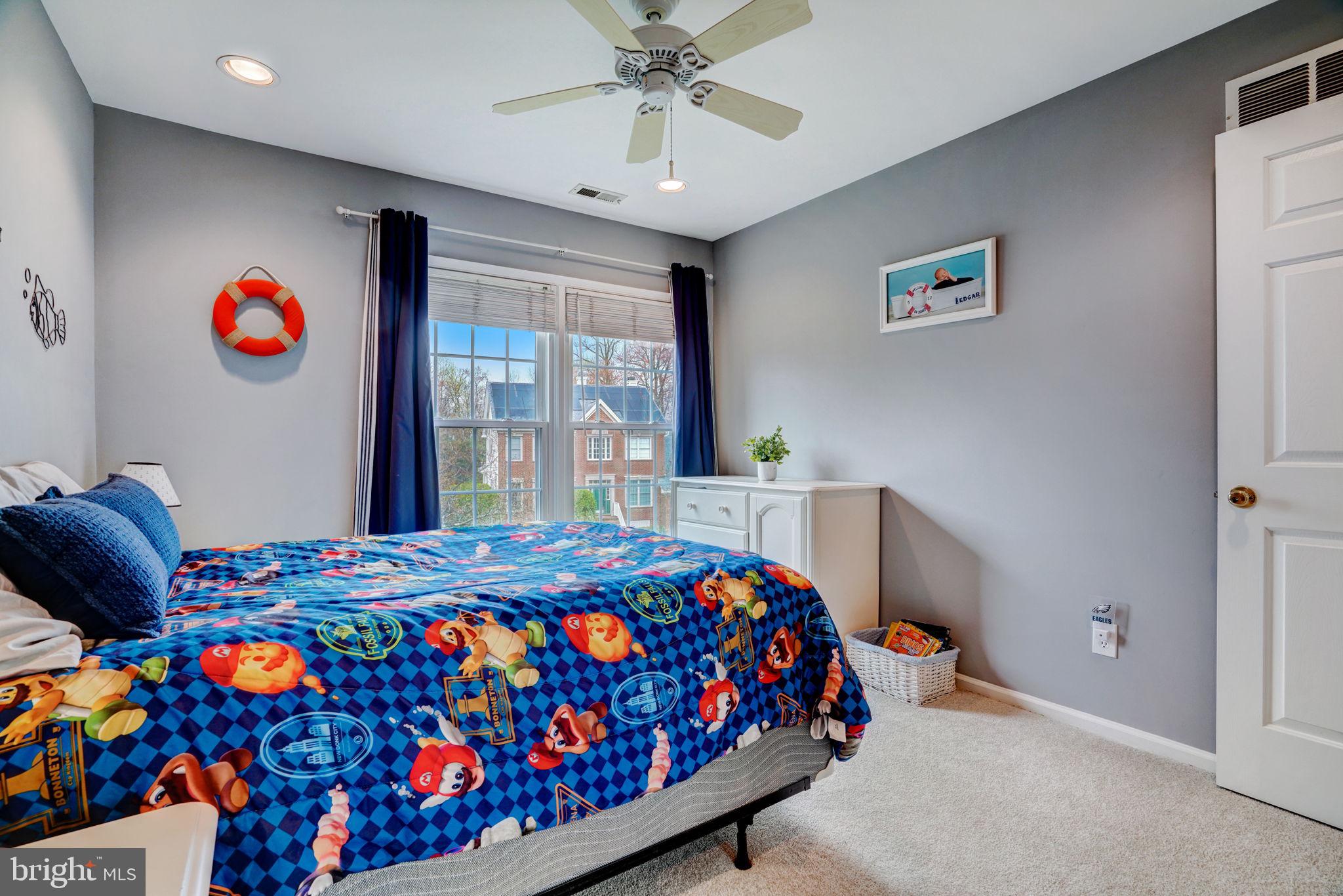 14 Larchmont Ct