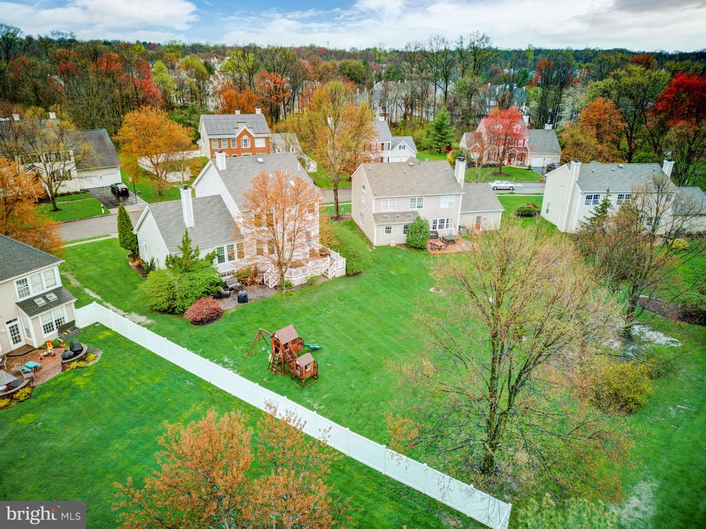14 Larchmont Ct