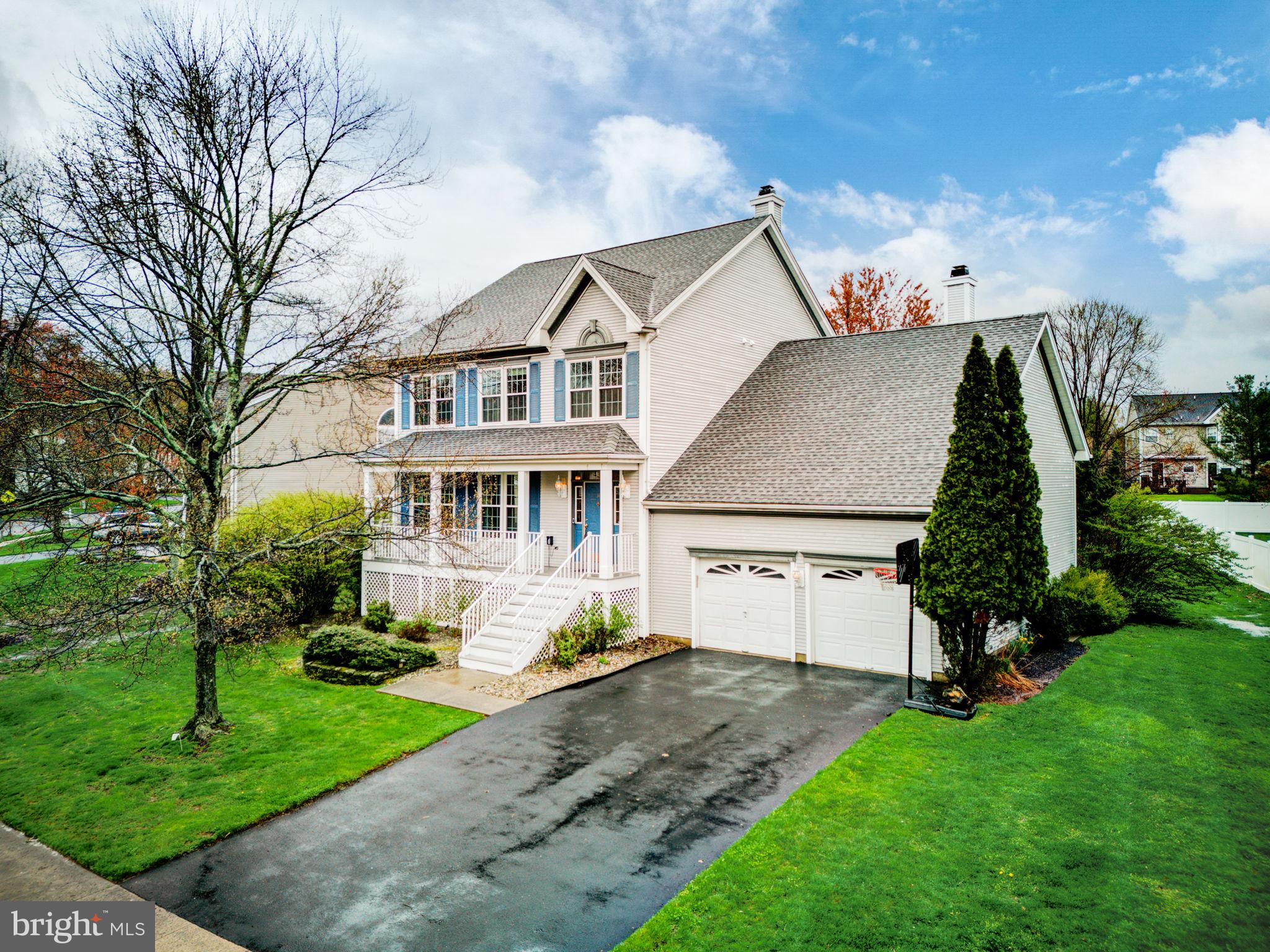 14 Larchmont Ct