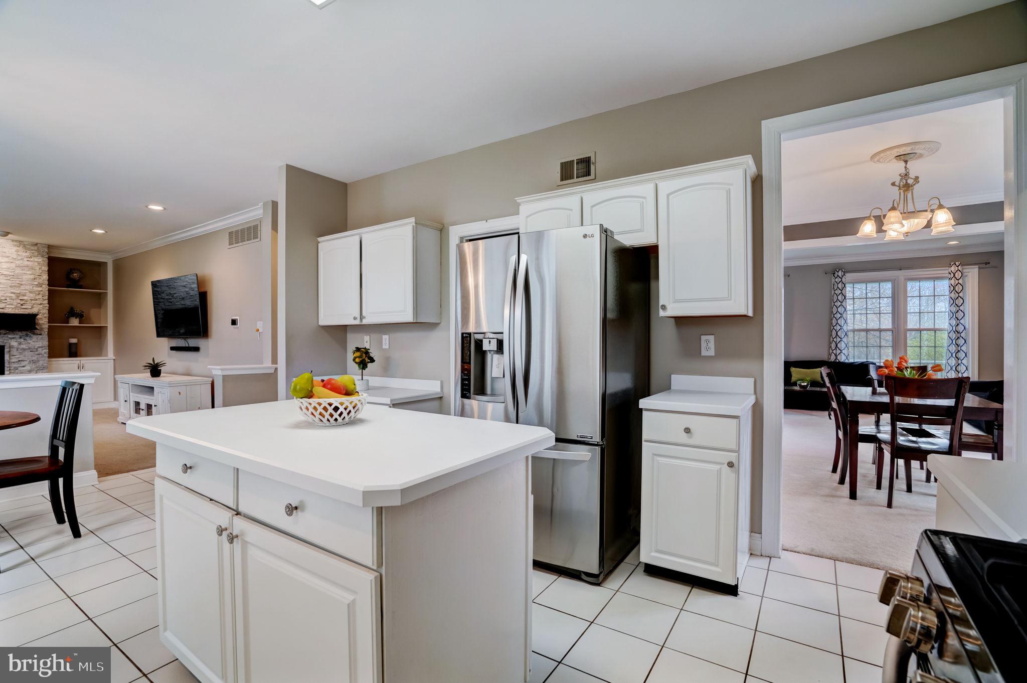 14 Larchmont Ct