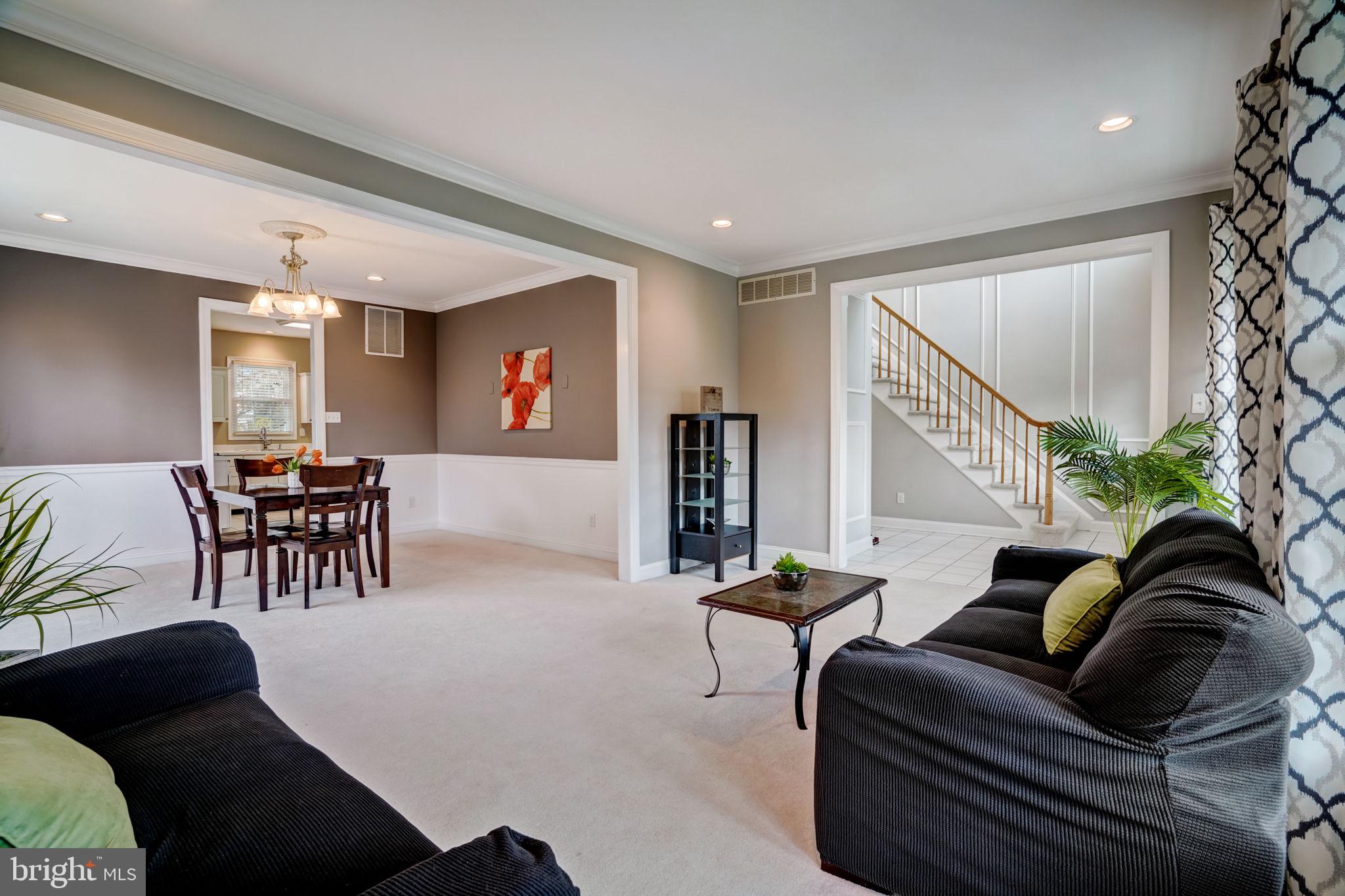 14 Larchmont Ct