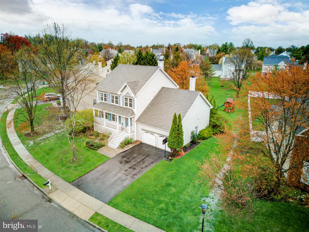 14 Larchmont Ct