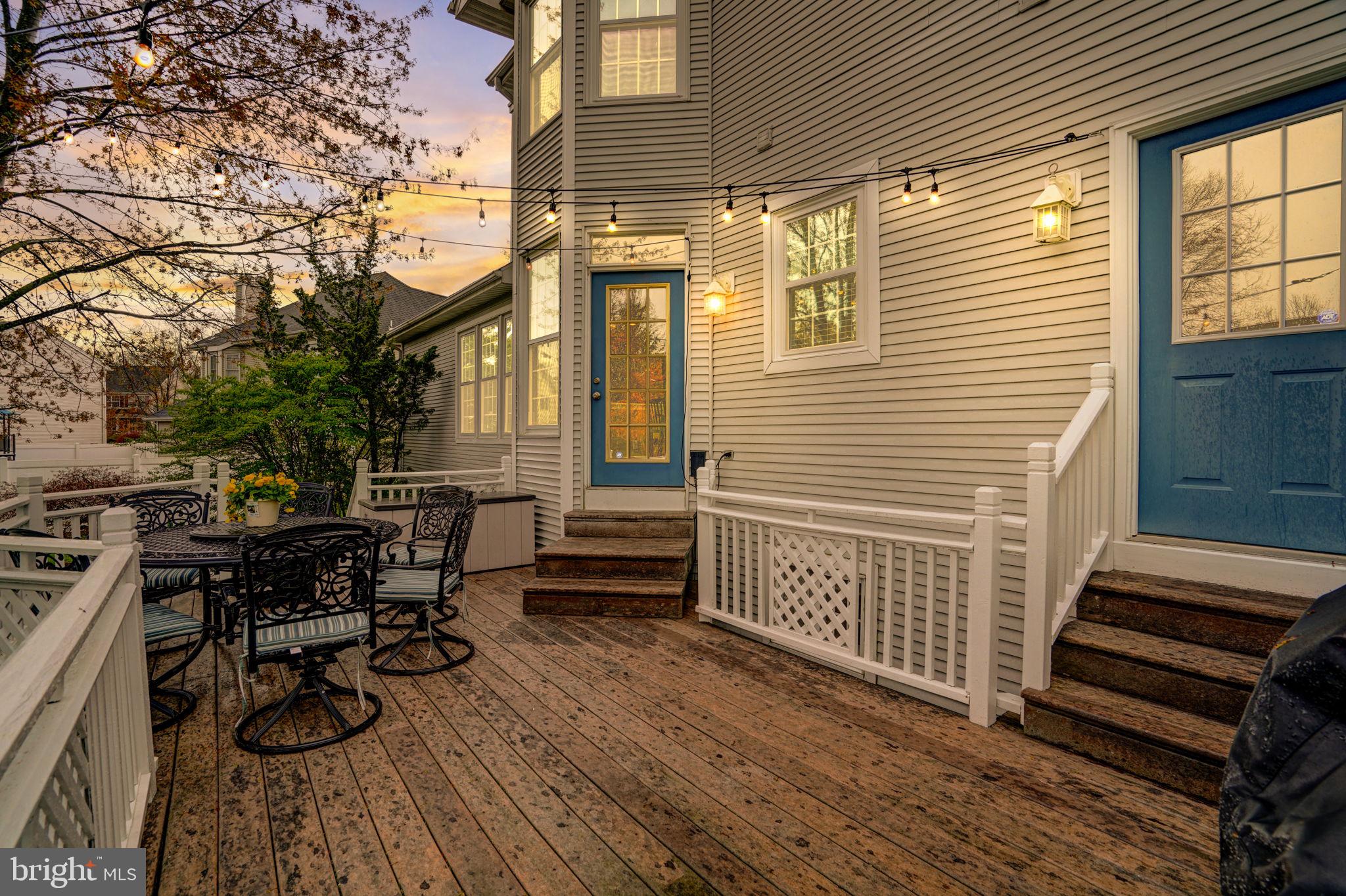 14 Larchmont Ct